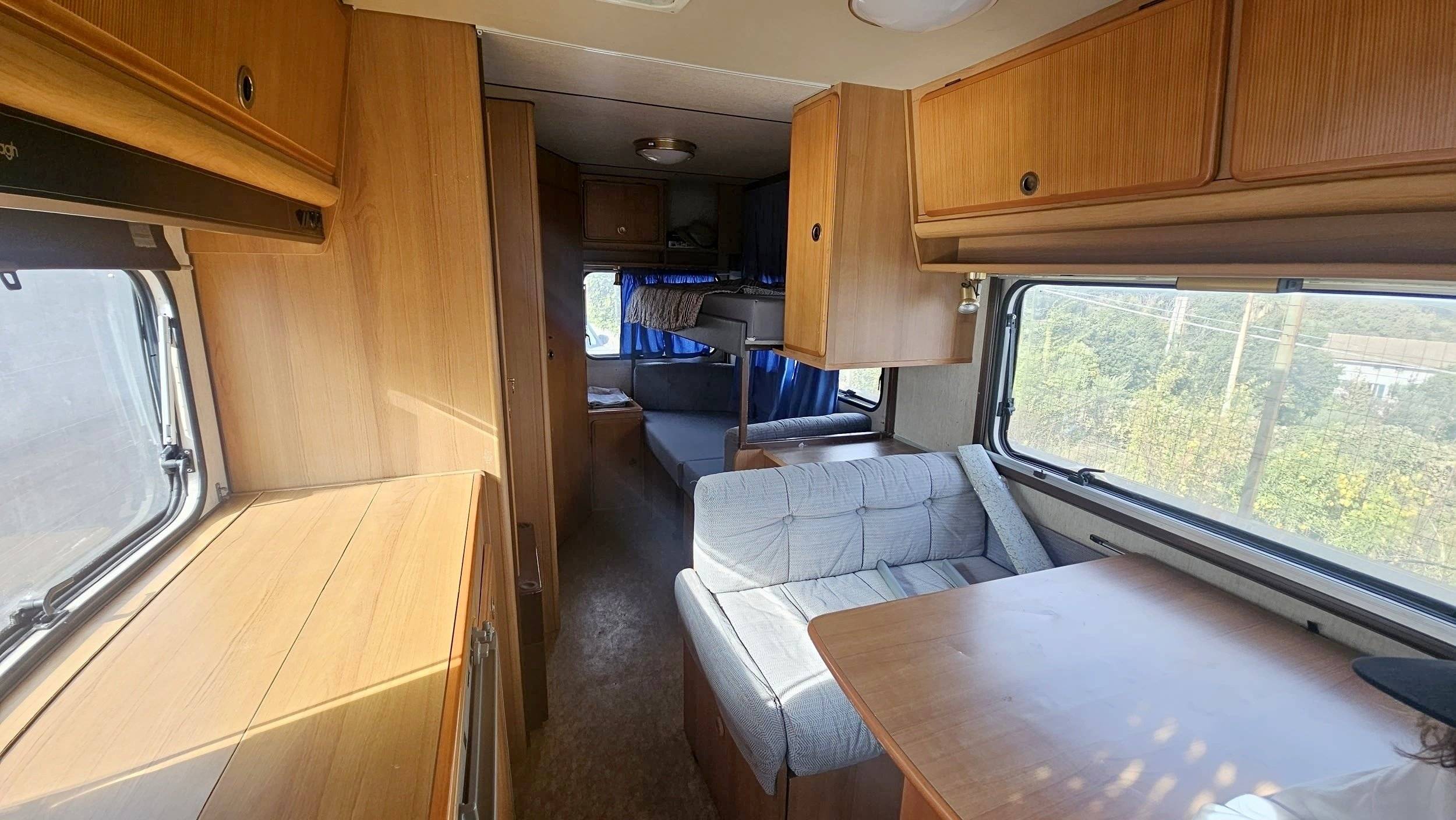 Dinette Fiat Ducato 280 - Yescapa