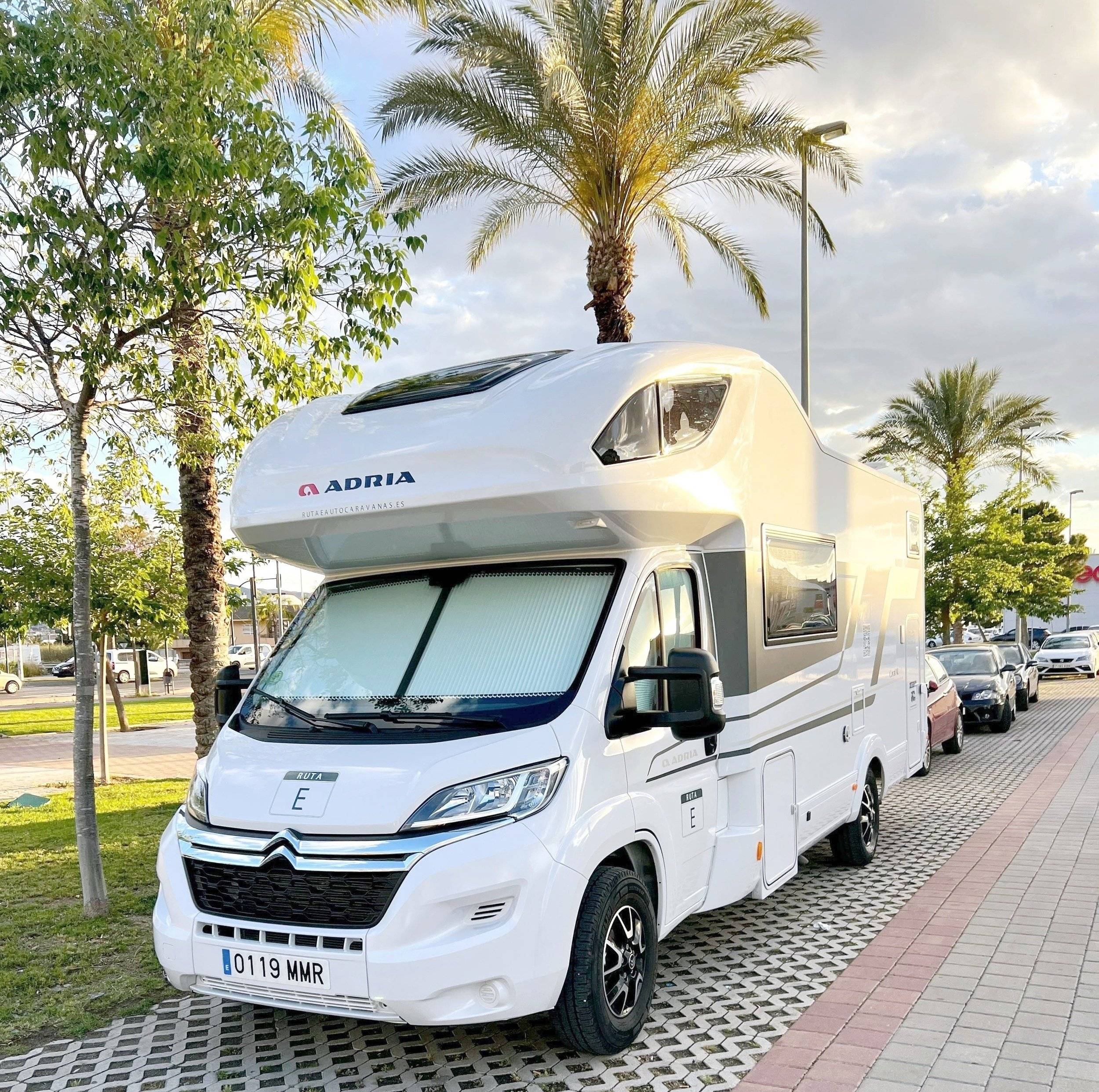 Adria ADRIA CORAL AXESS XL 670 DK