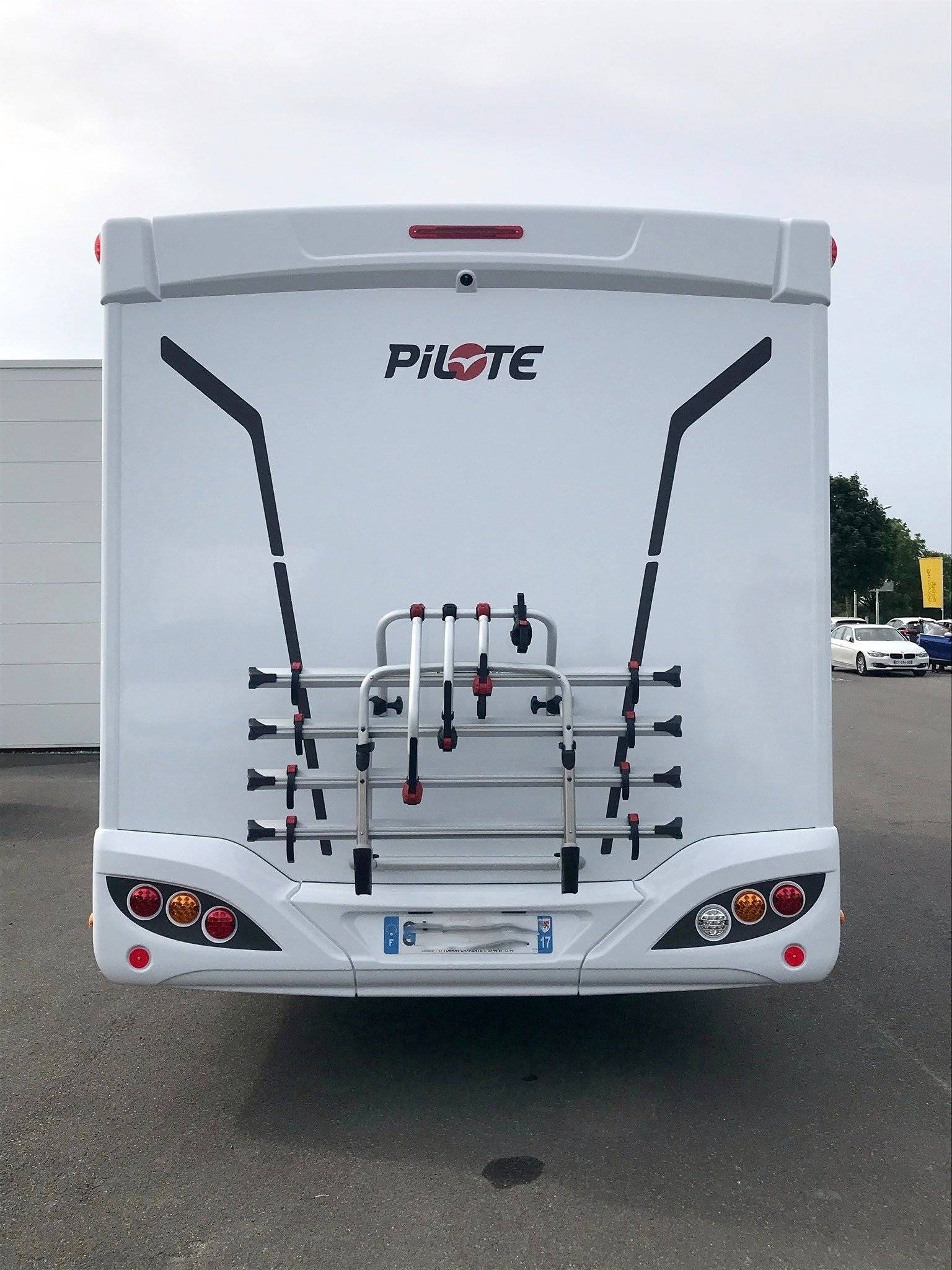 Pilote P746 ESSENTIEL
