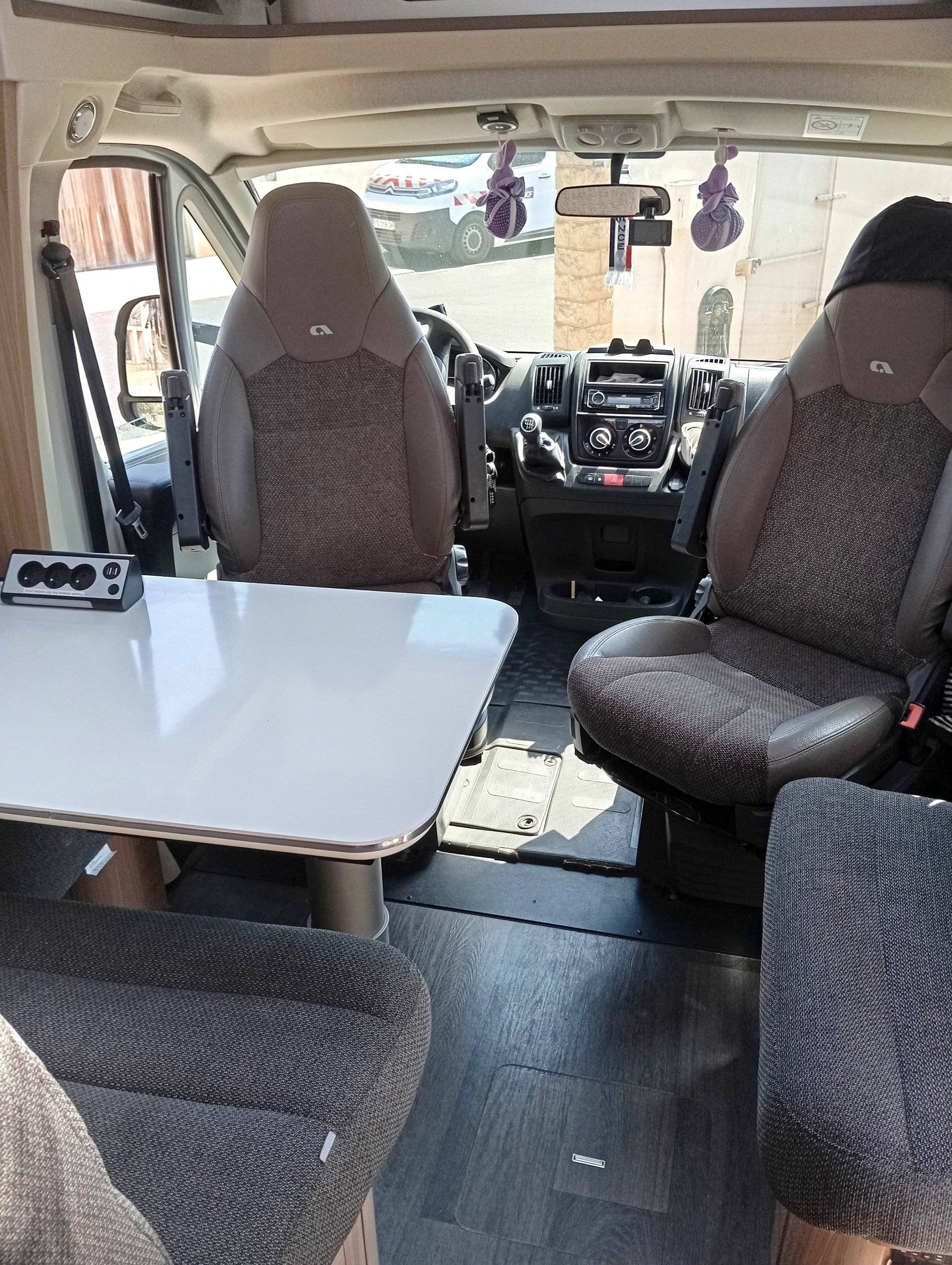 Adria Adria Coral Suprème 670 SC