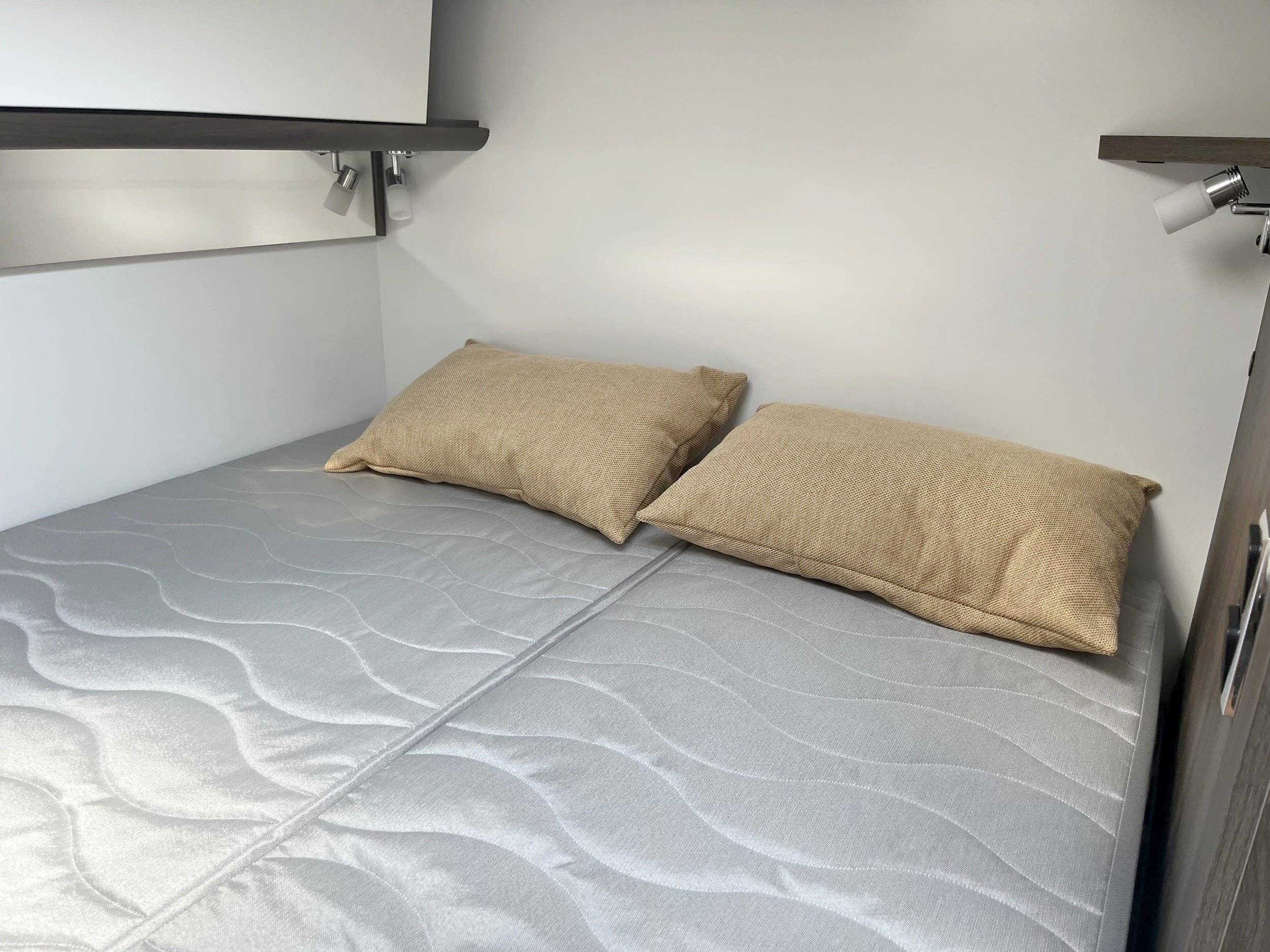 Berth Ford Transit 2,0 l 130 ch - Yescapa