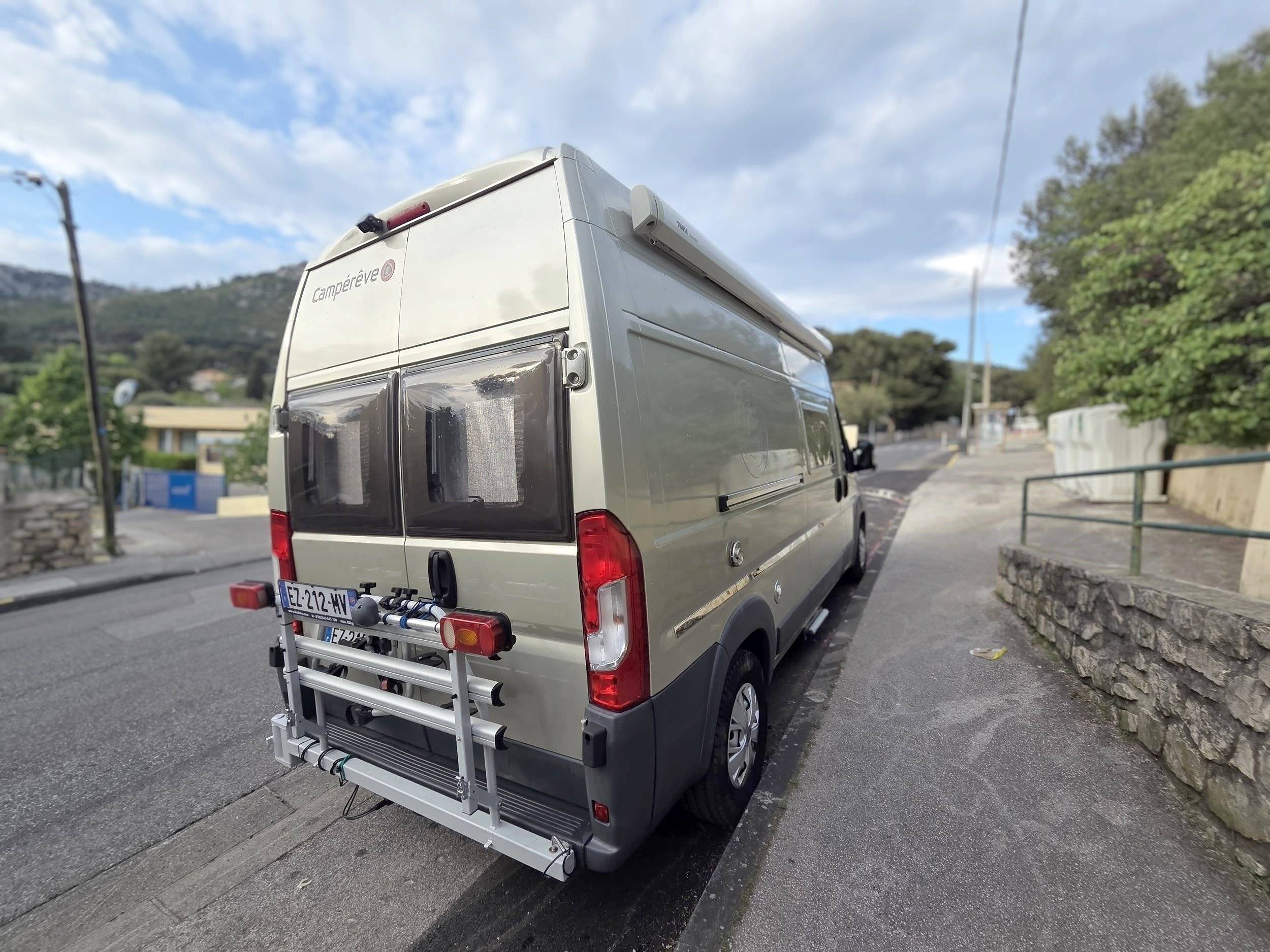 Vista de trás Fiat Ducato 2,3 l 130 ch - Yescapa