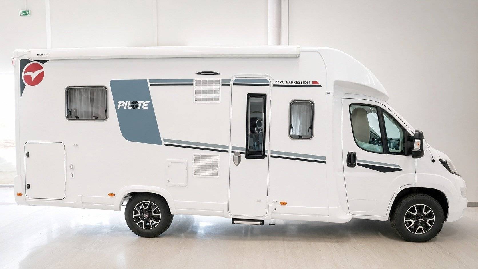 Front view from 3/4 Fiat - Yescapa