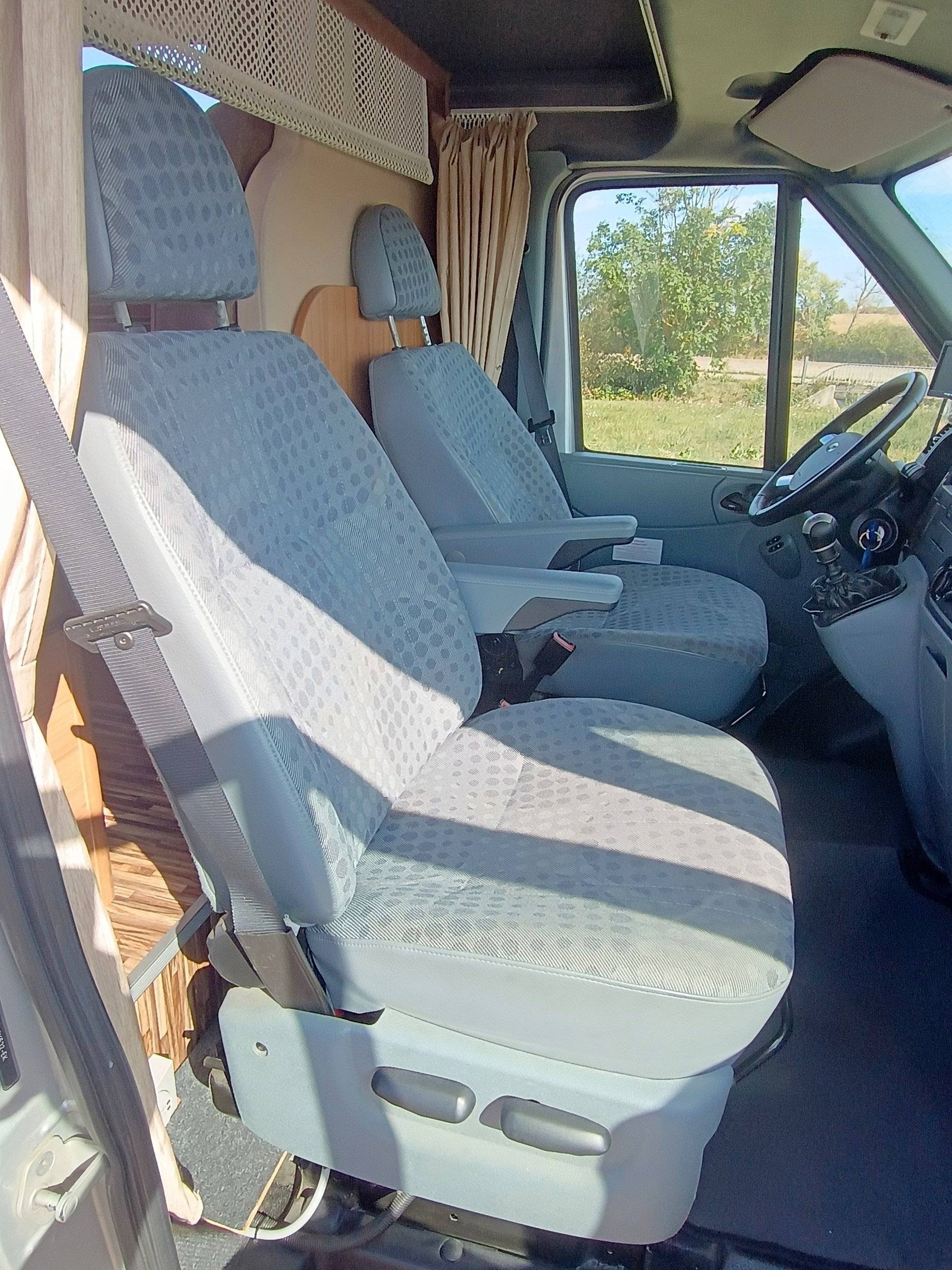 EURA MOBIL  PA 685 Vb