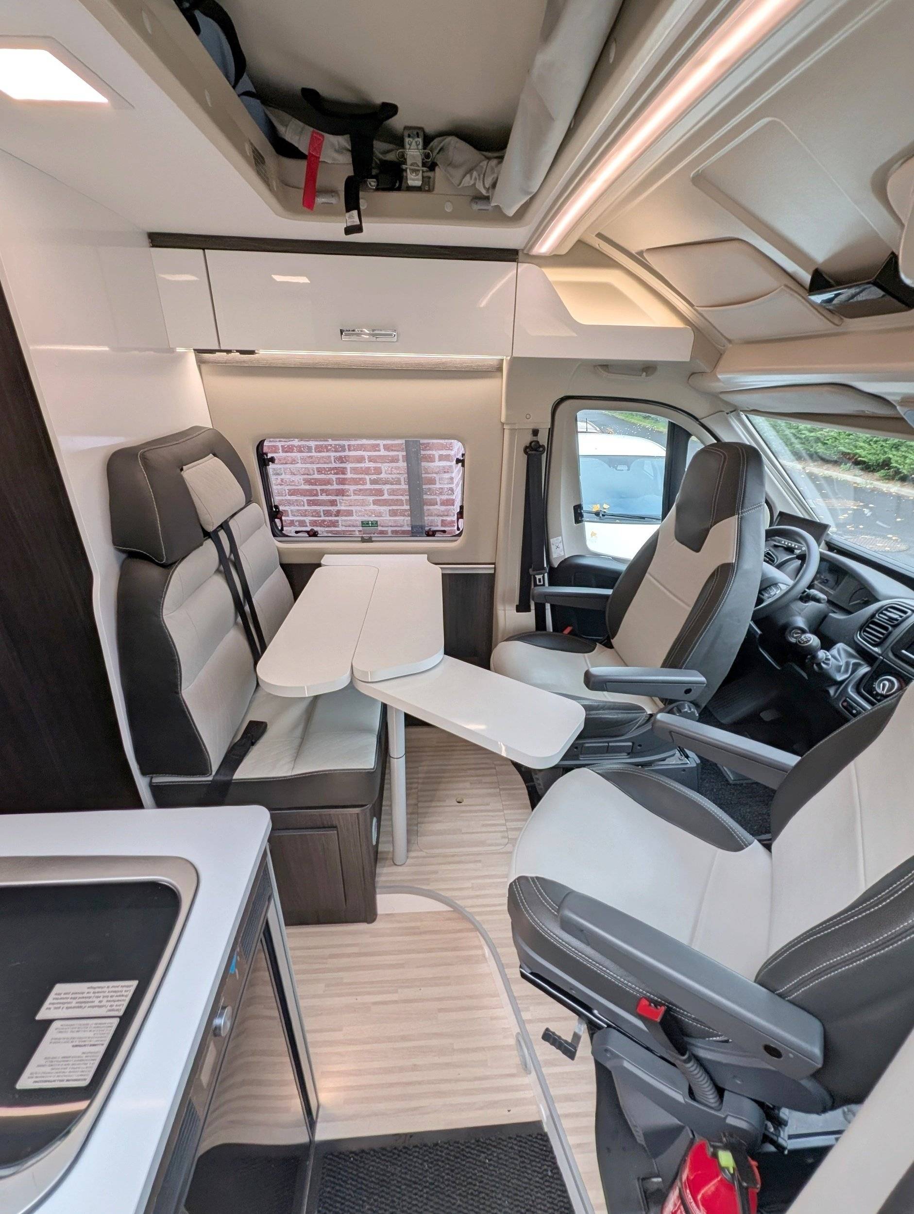 Dinette Fiat Fiat ducato - Yescapa