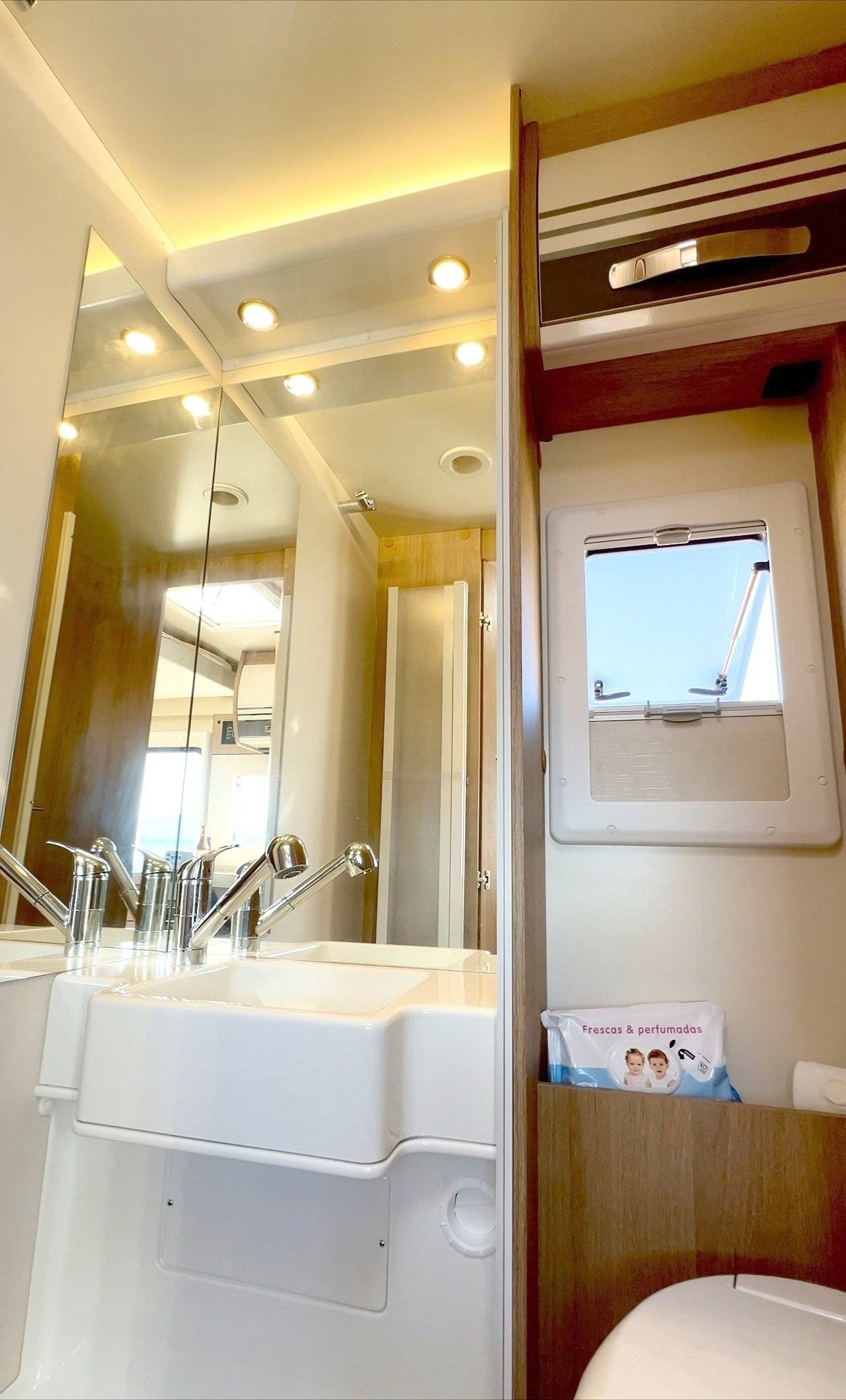 Car Caravane CARAVAN  