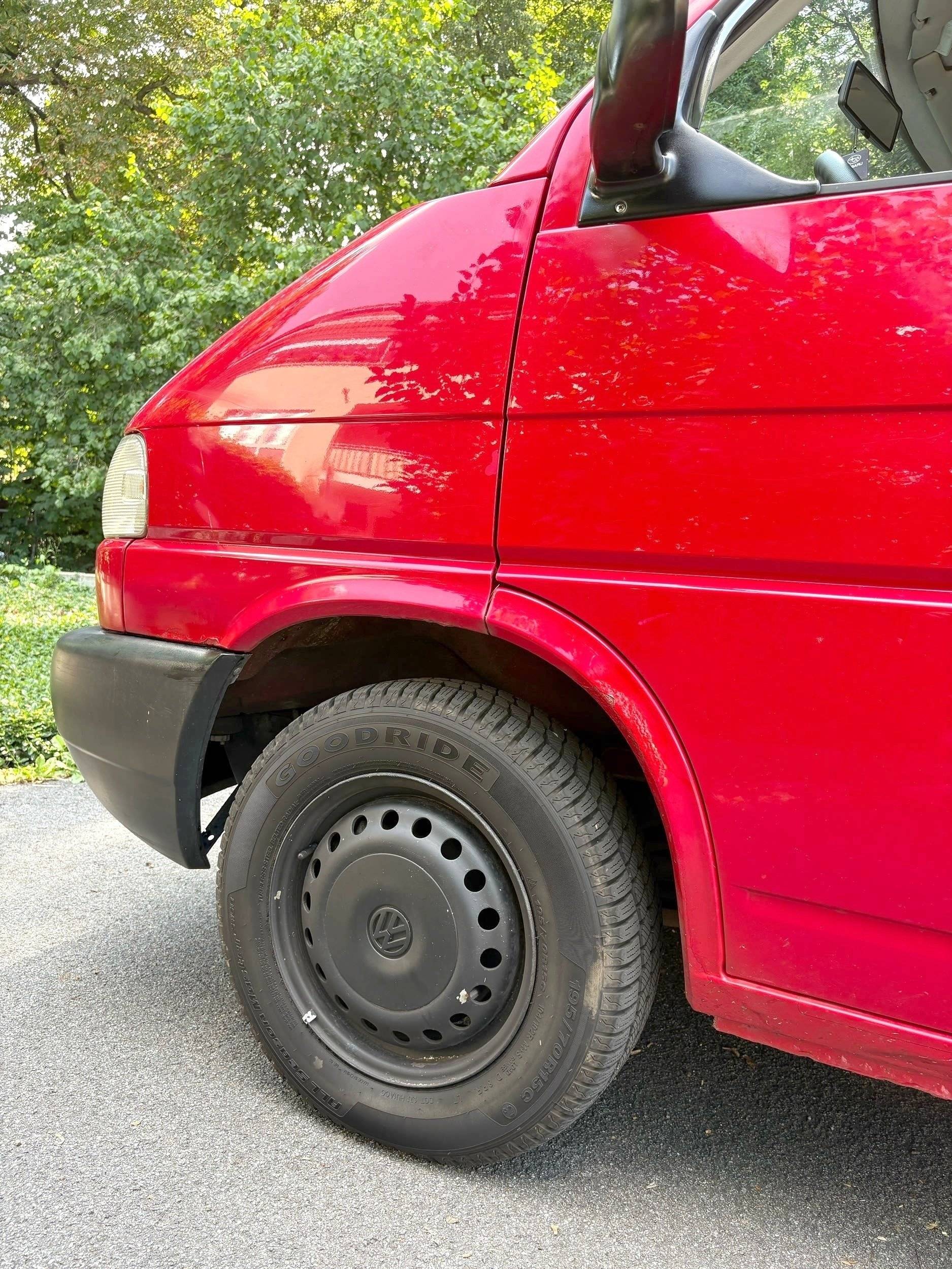 Camper Track Van