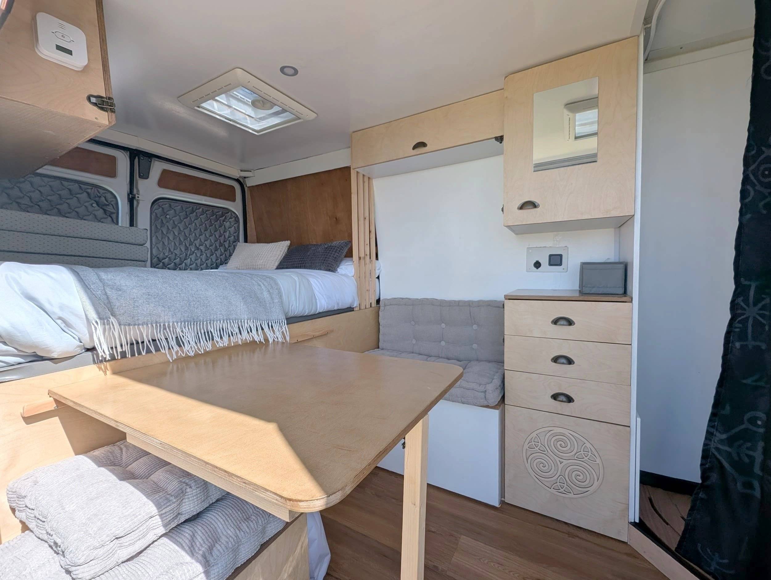 Comedor Citroën Jumper 2,8 HDI 127 cv - Yescapa