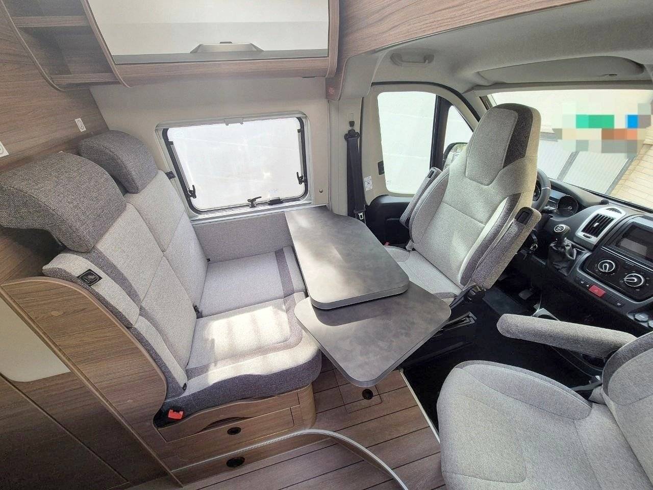 Dining Area Citroën Citroën jumper - Yescapa