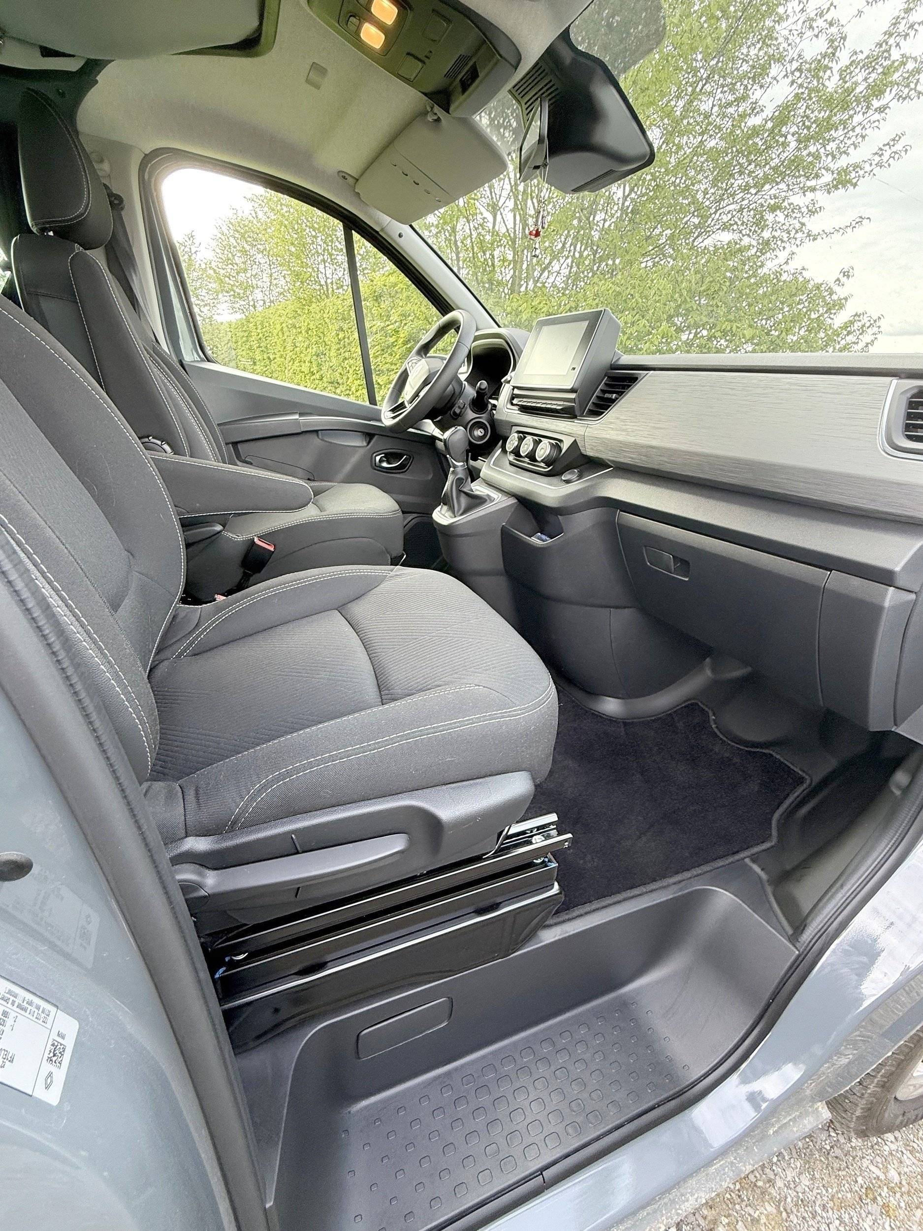 Bavaria Trafic 2,5 l 150 ch