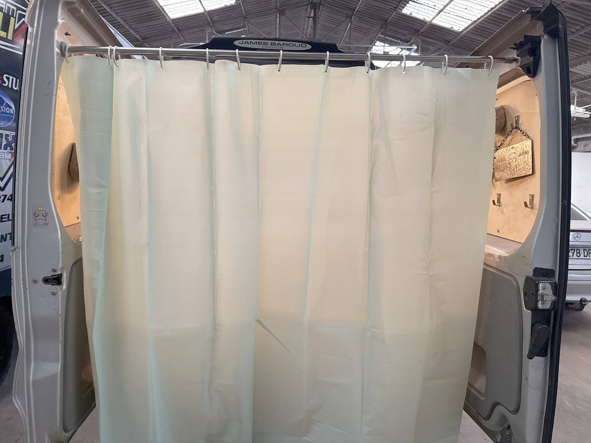 Bravia Renault Trafic