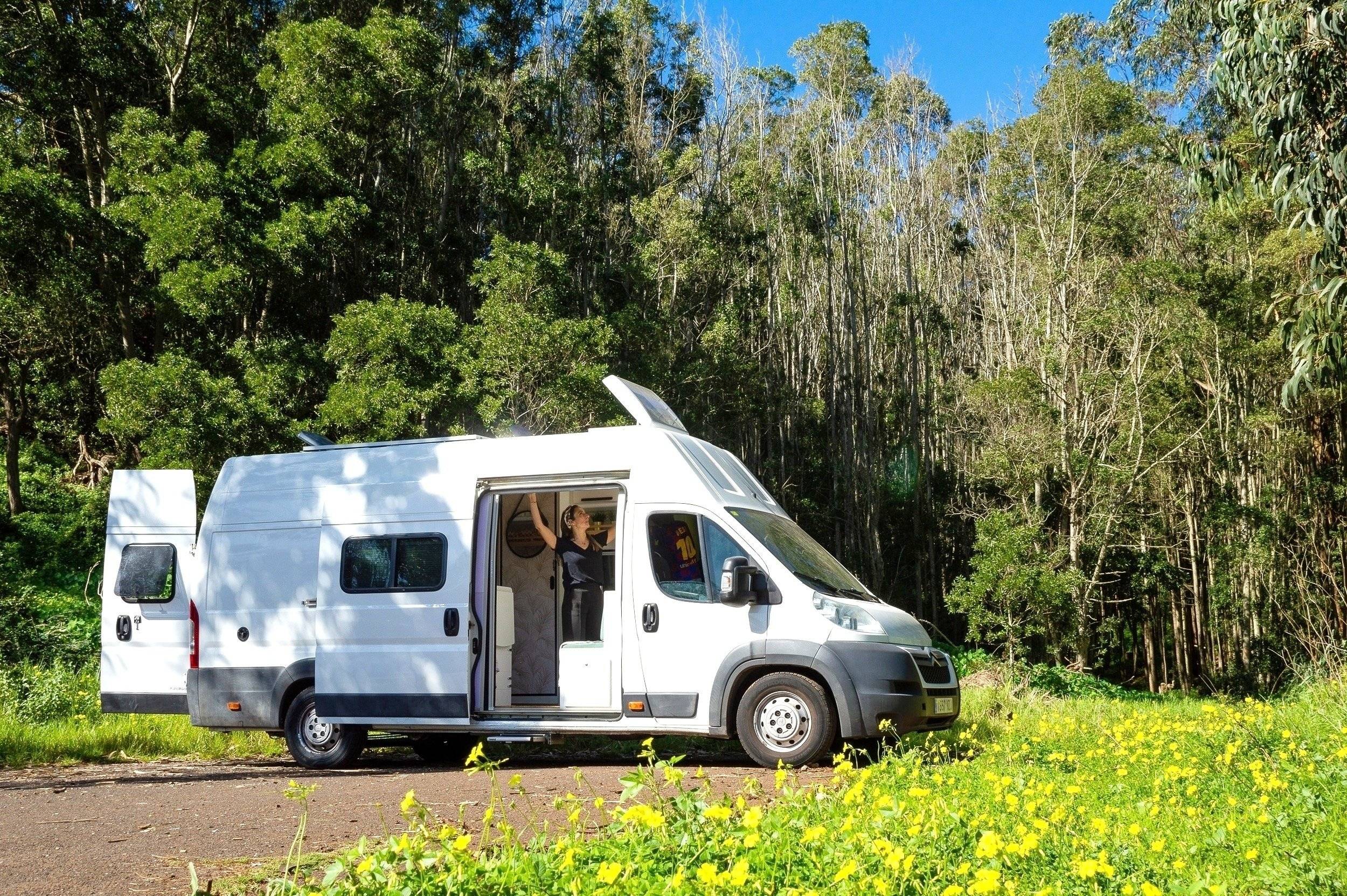 Vista frontale a ¾ Citroën Jumper 2.0 hdi 130 cvs - Yescapa
