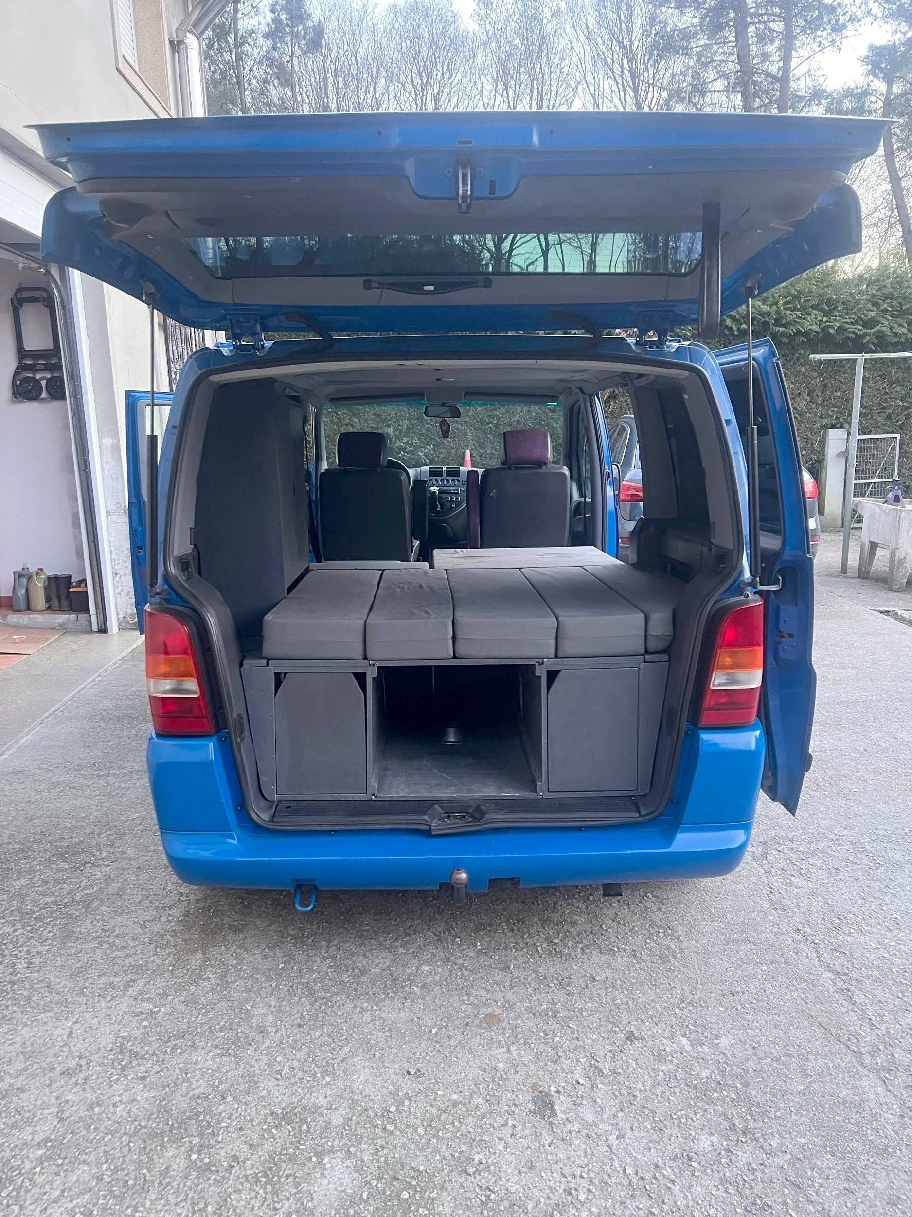 slaapplaatsen Mercedes Vito 110D - Yescapa