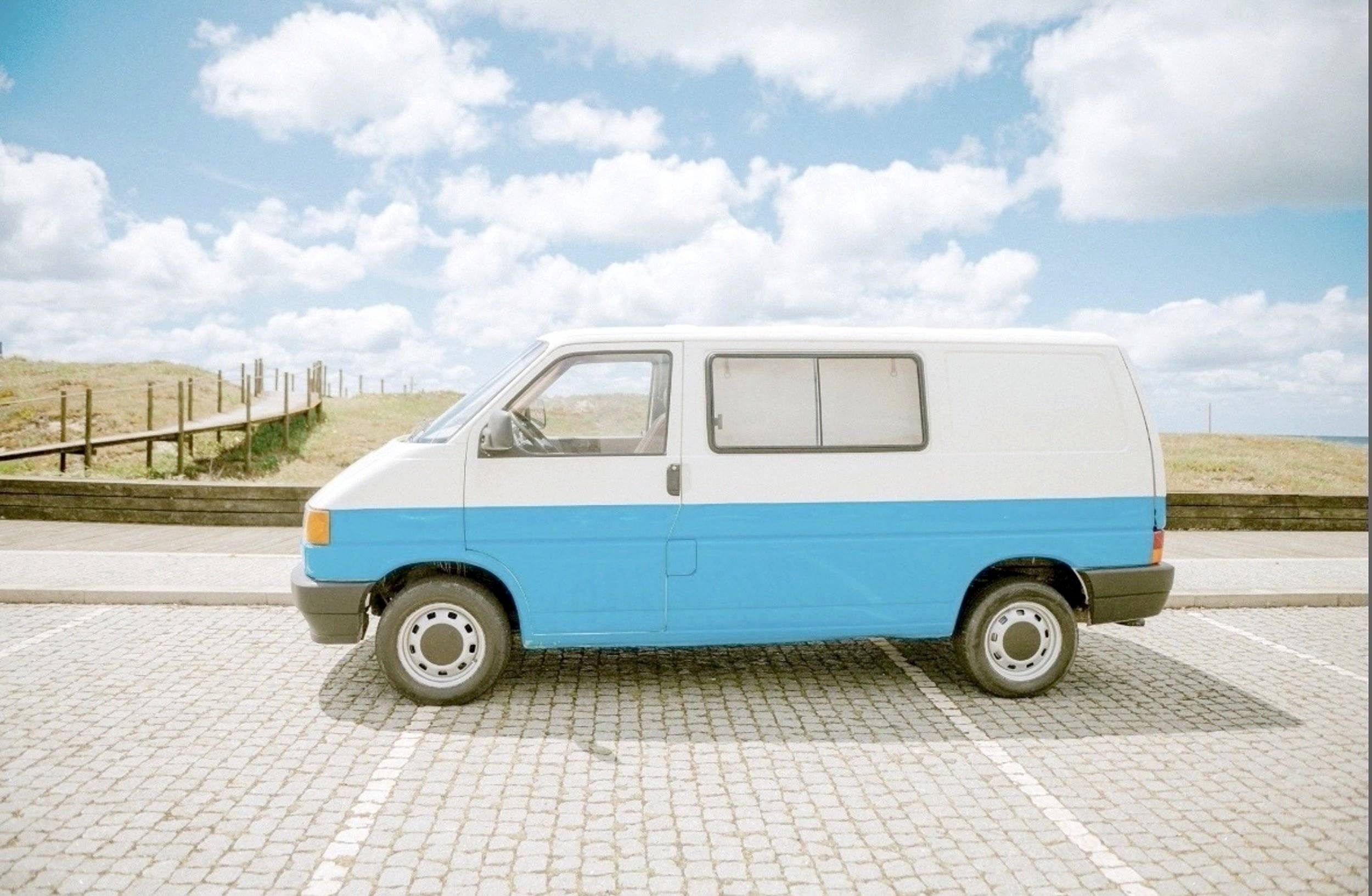 Front view from 3/4 Volkswagen Volkswagen T4 Transporter - Yescapa