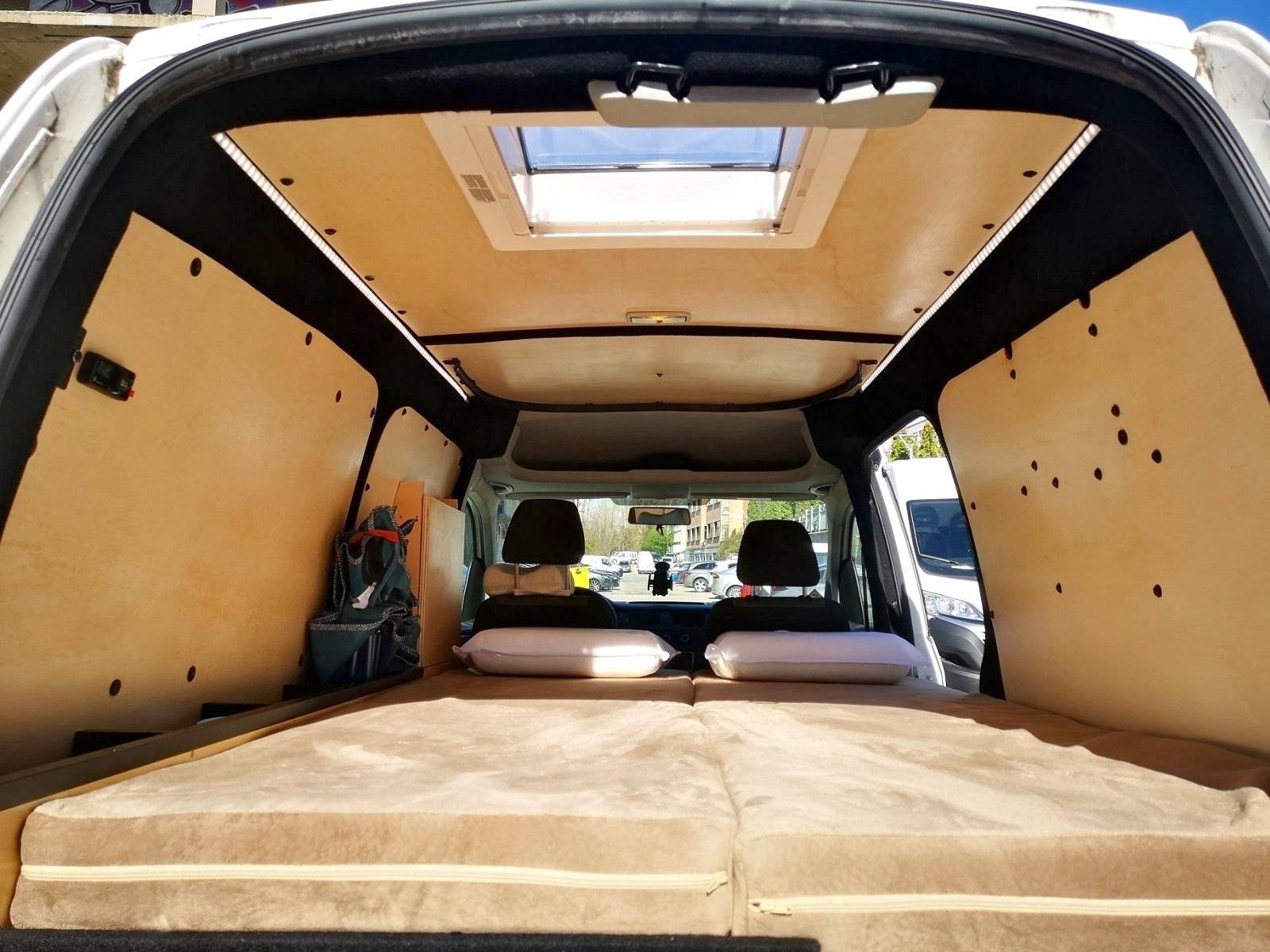 Berth Volkswagen White Beauty - Yescapa