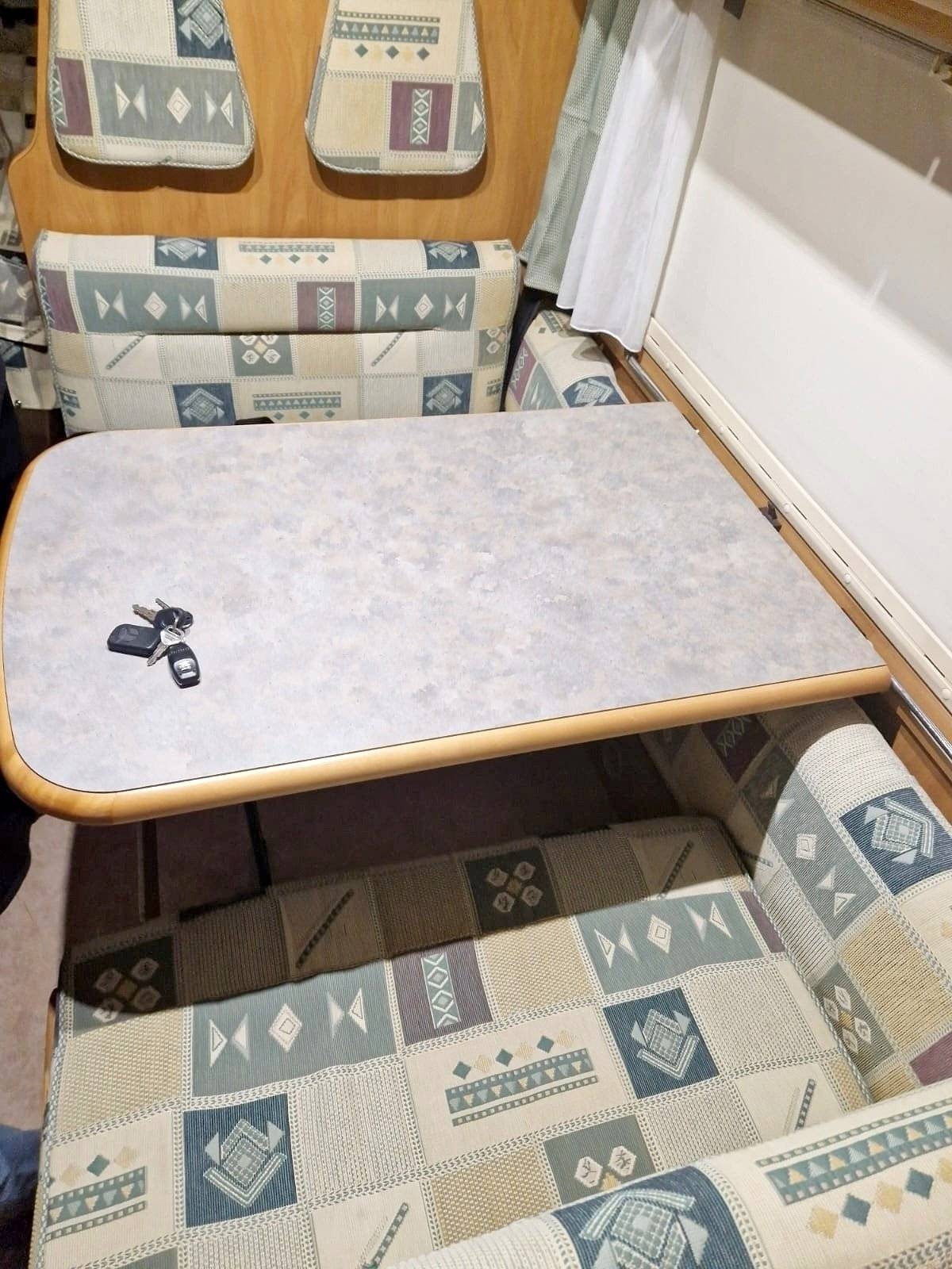 Menjador Citroën - Yescapa