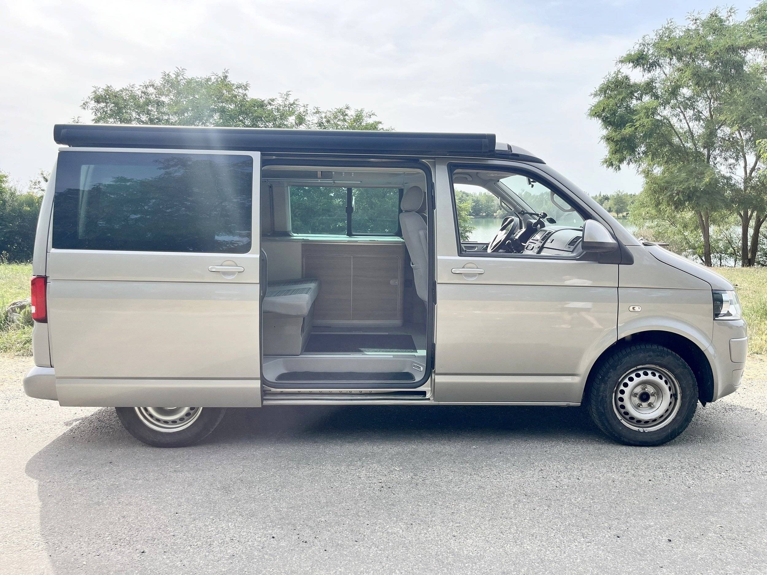 Volkswagen T5 2 l 140 ch