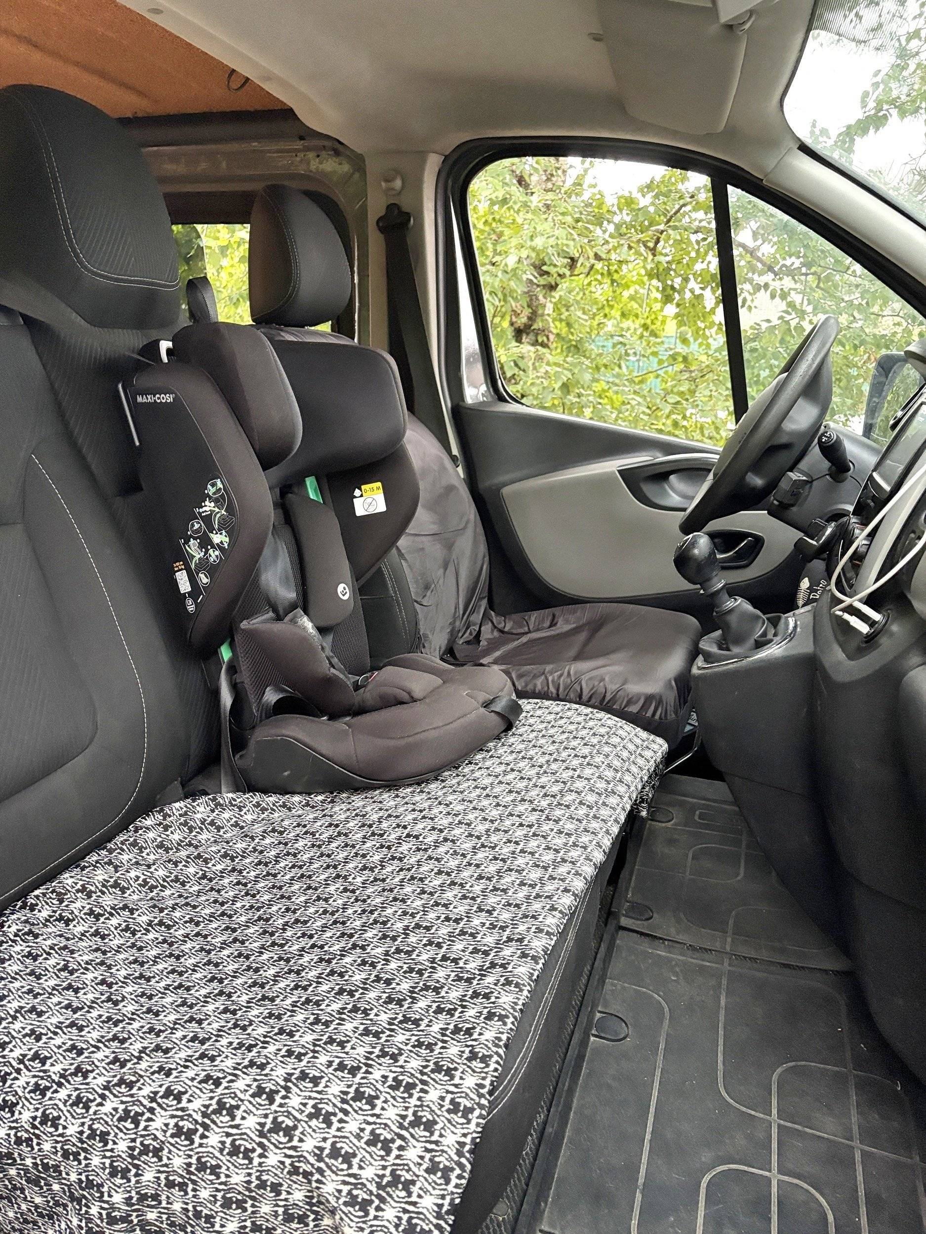 Custo Van Trafic L2H1 2 l 120 ch