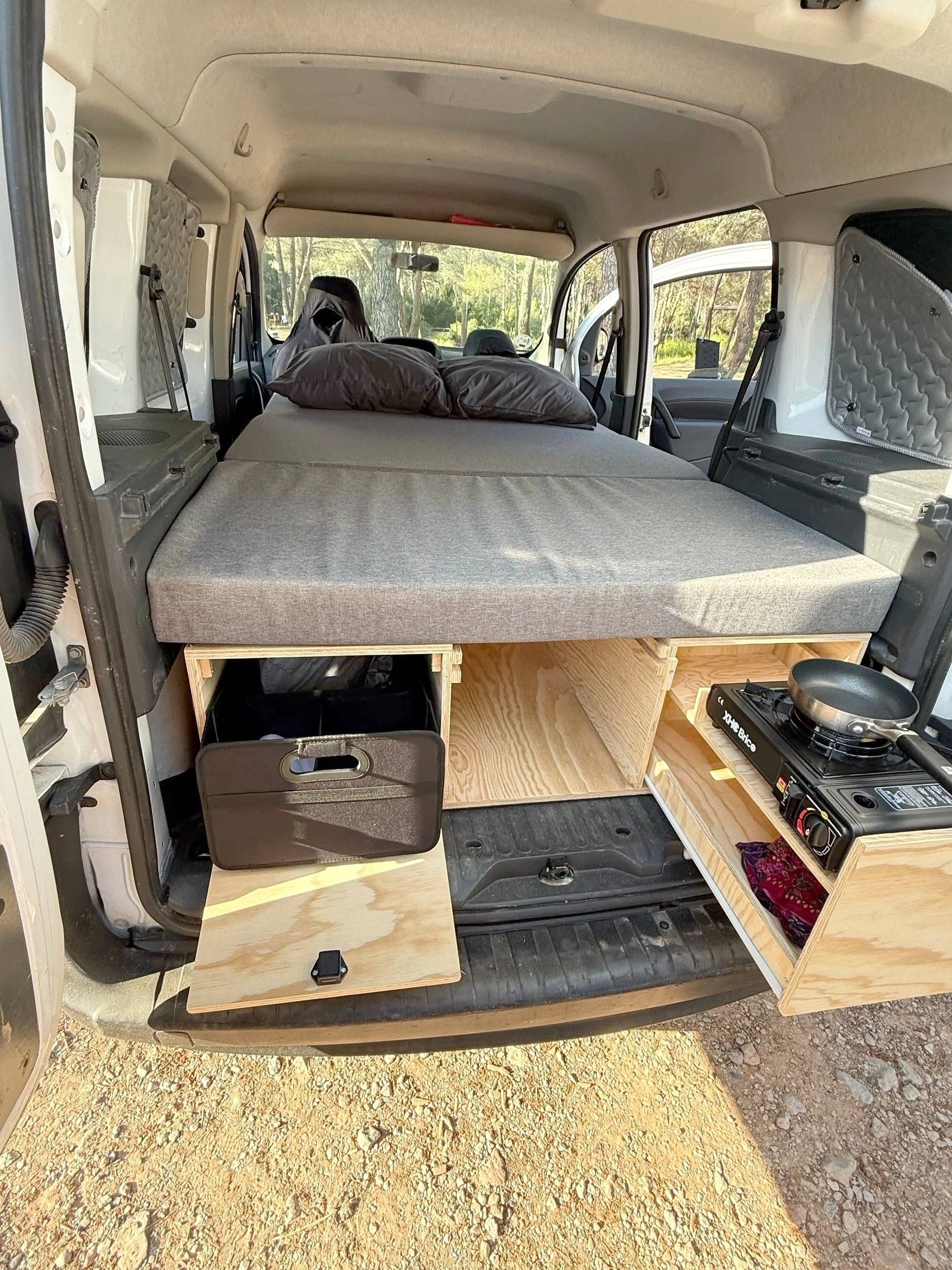 Kochnische Renault Kangoo 1,5 l DCI 105 ch - Yescapa