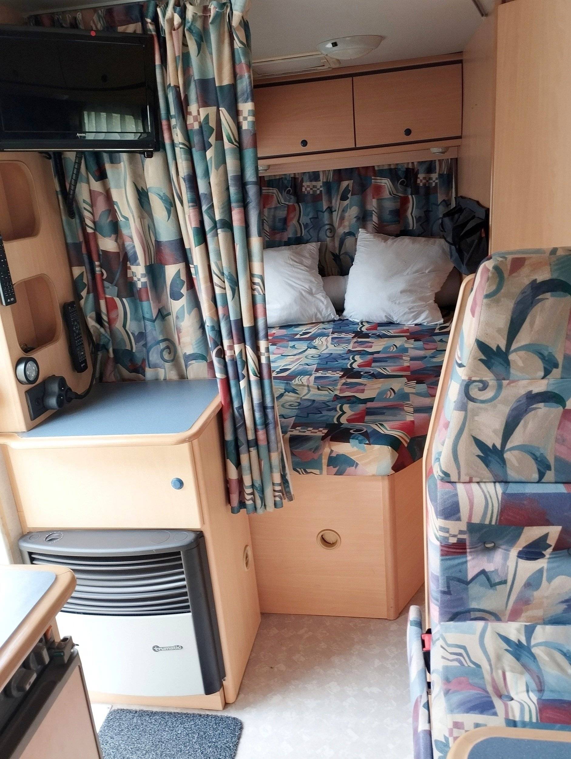 Challenger Challenger 104