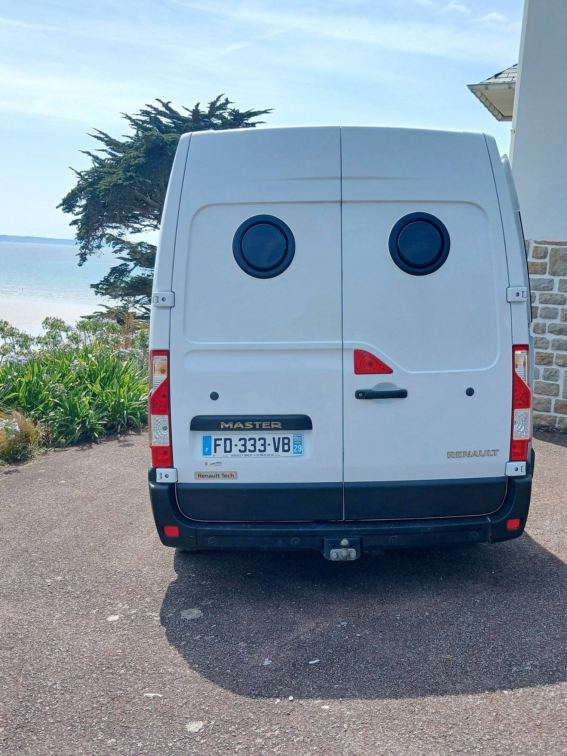 Renault 2,3 l 125 ch
