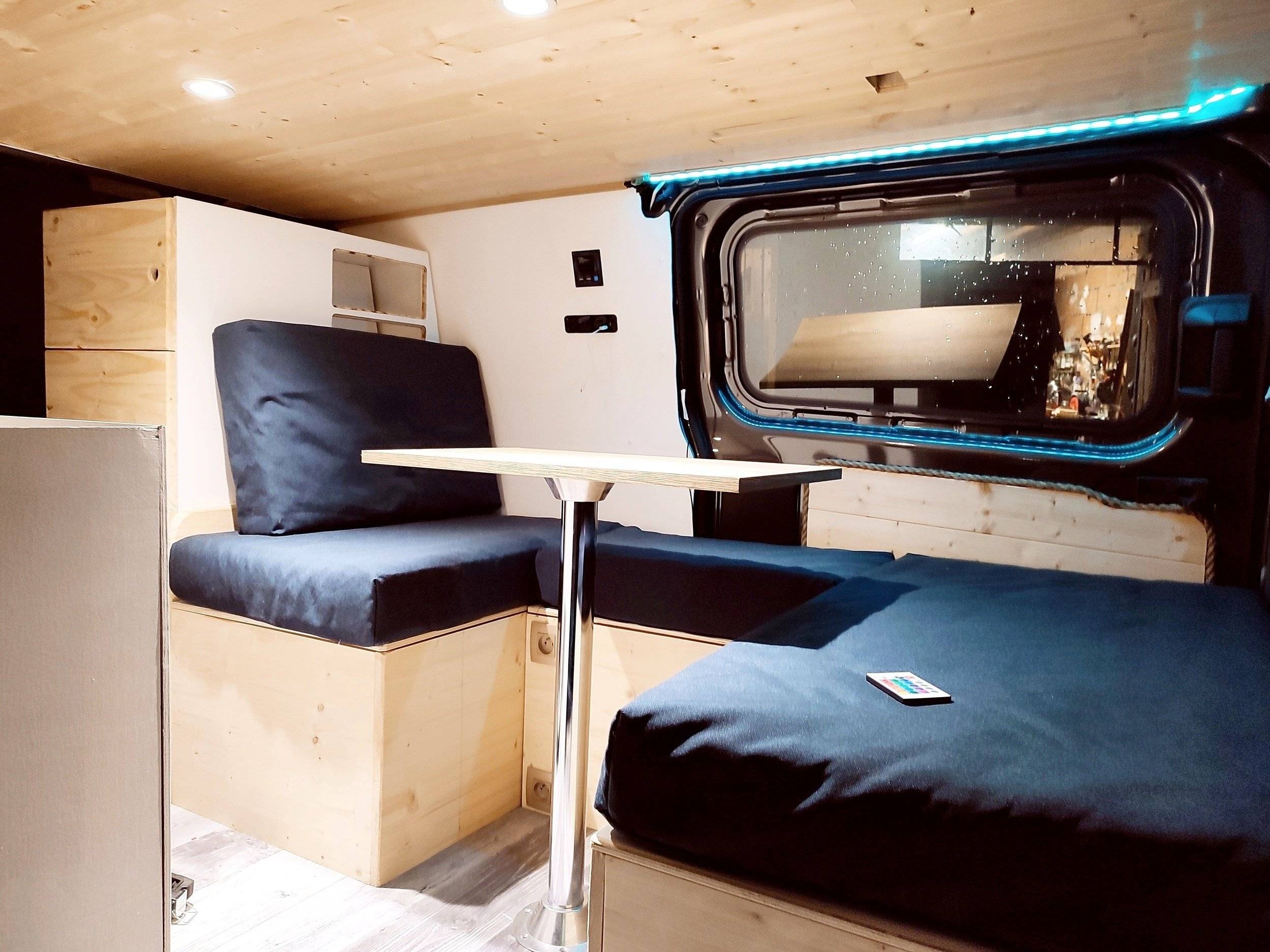 Concept Van Loisirs FORD TRANSIT