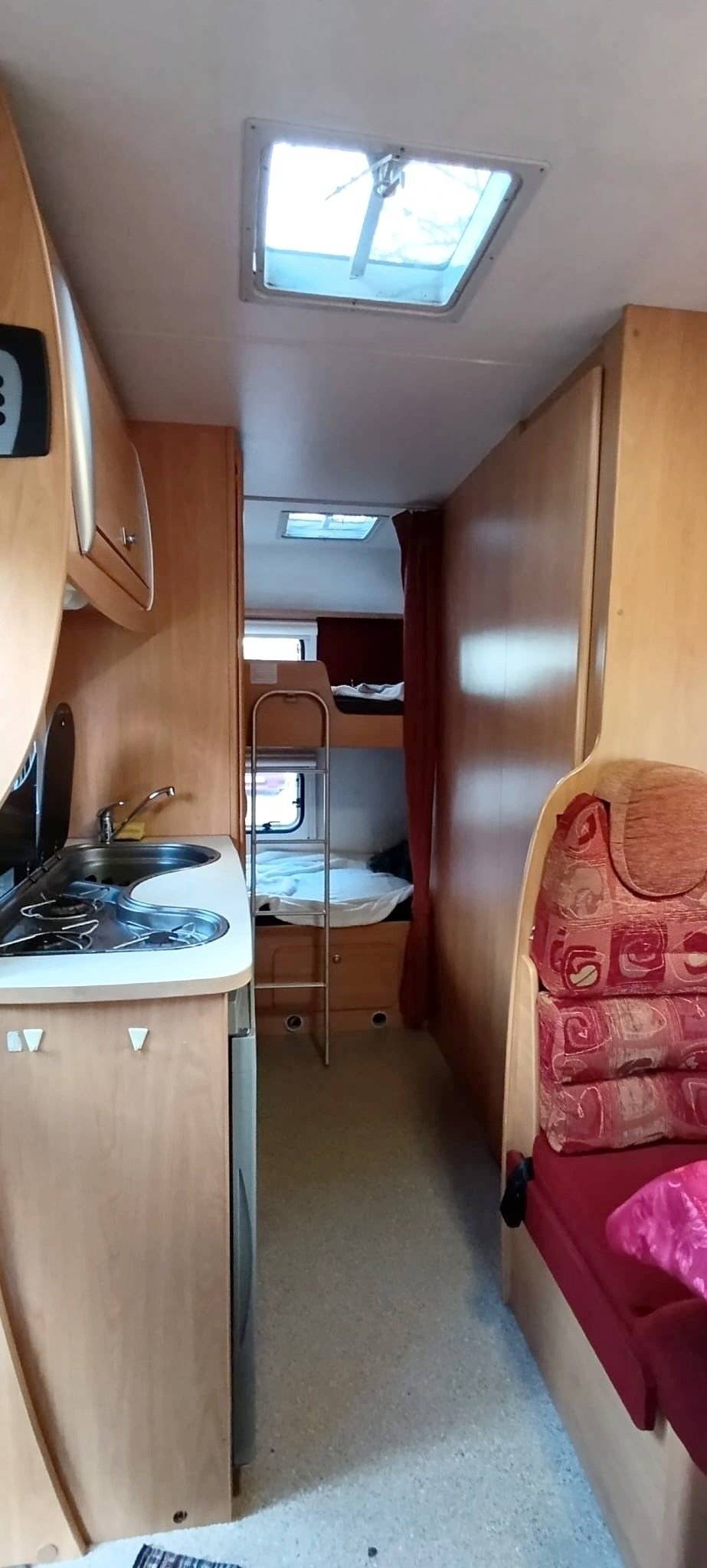 Challenger Transit 2,2 l 140 ch