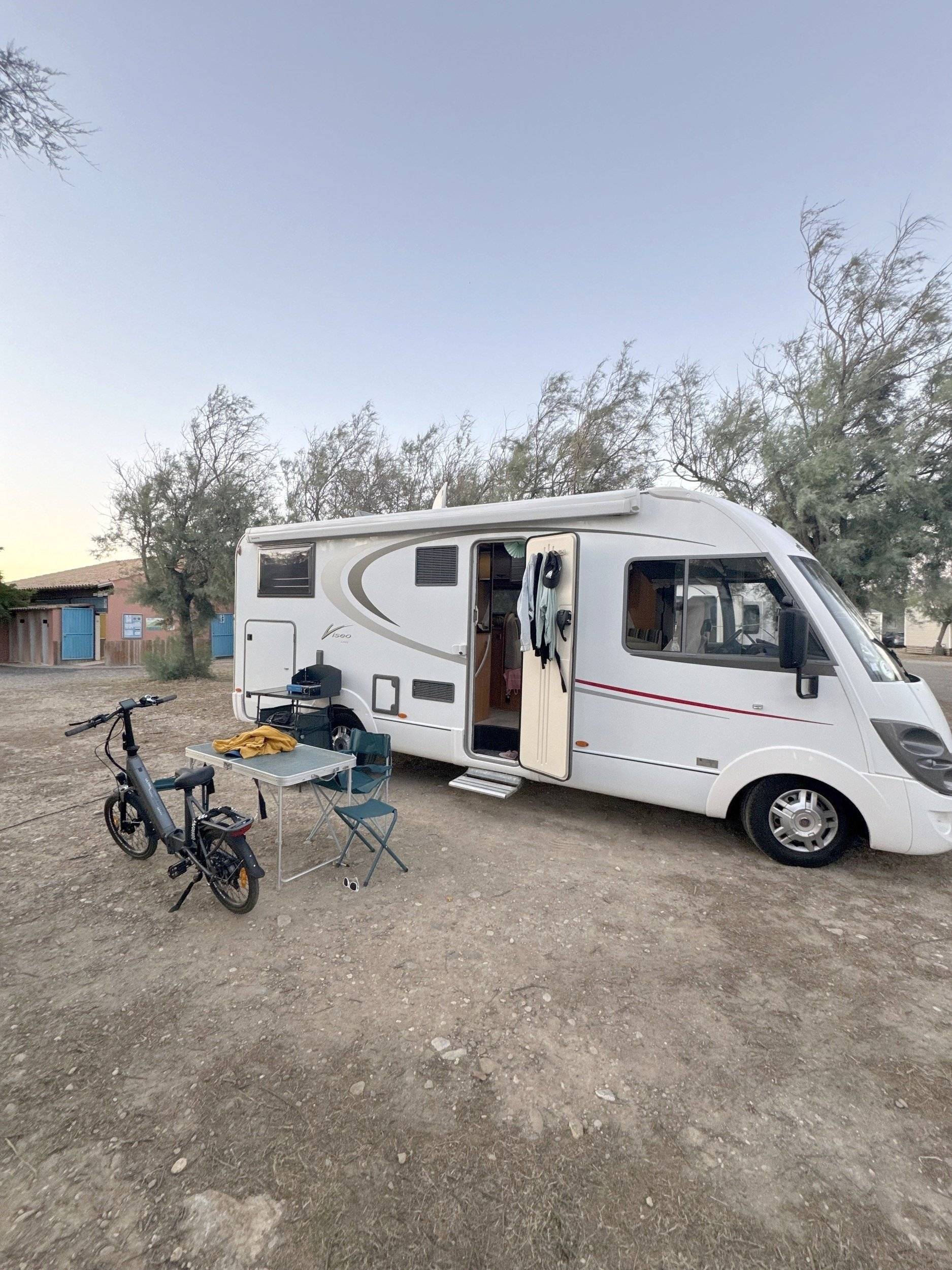 Vue avant de 3/4 Fiat Fiat Multijet 140 cv - Yescapa
