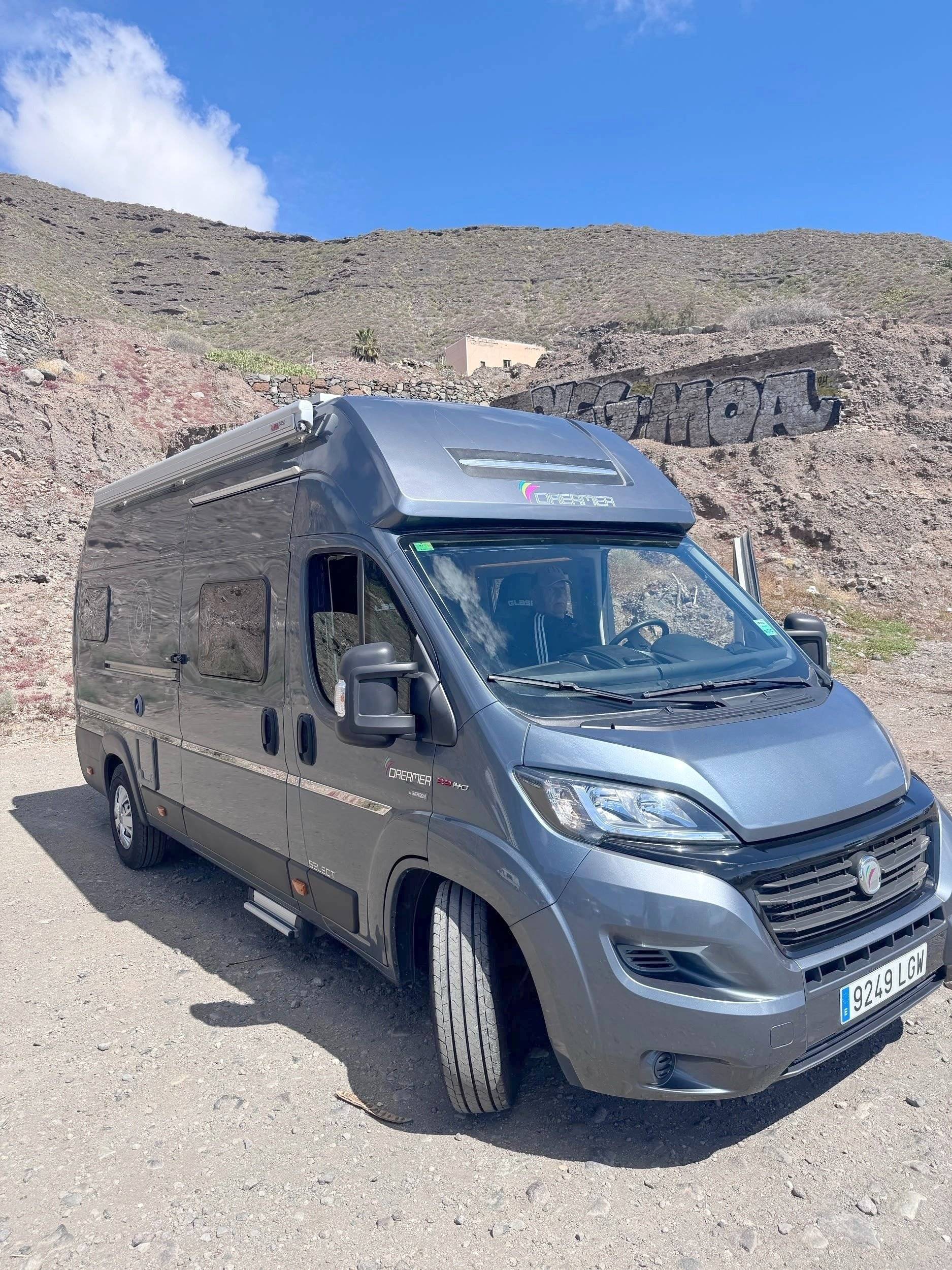Front view from 3/4 Fiat Ducato 2,3 l Multijet 140 - Yescapa