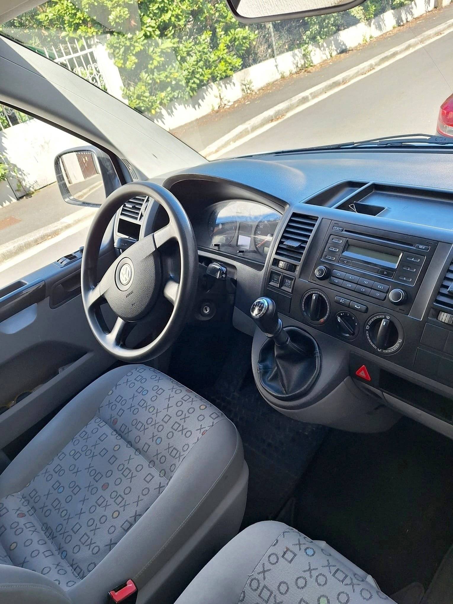 Poste de conduite Volkswagen T5 - Yescapa