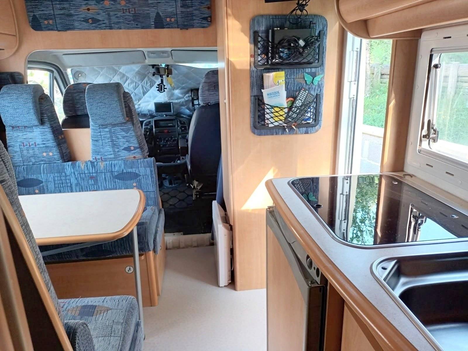 Dinette Fiat 2,3 l 130 ch - Yescapa
