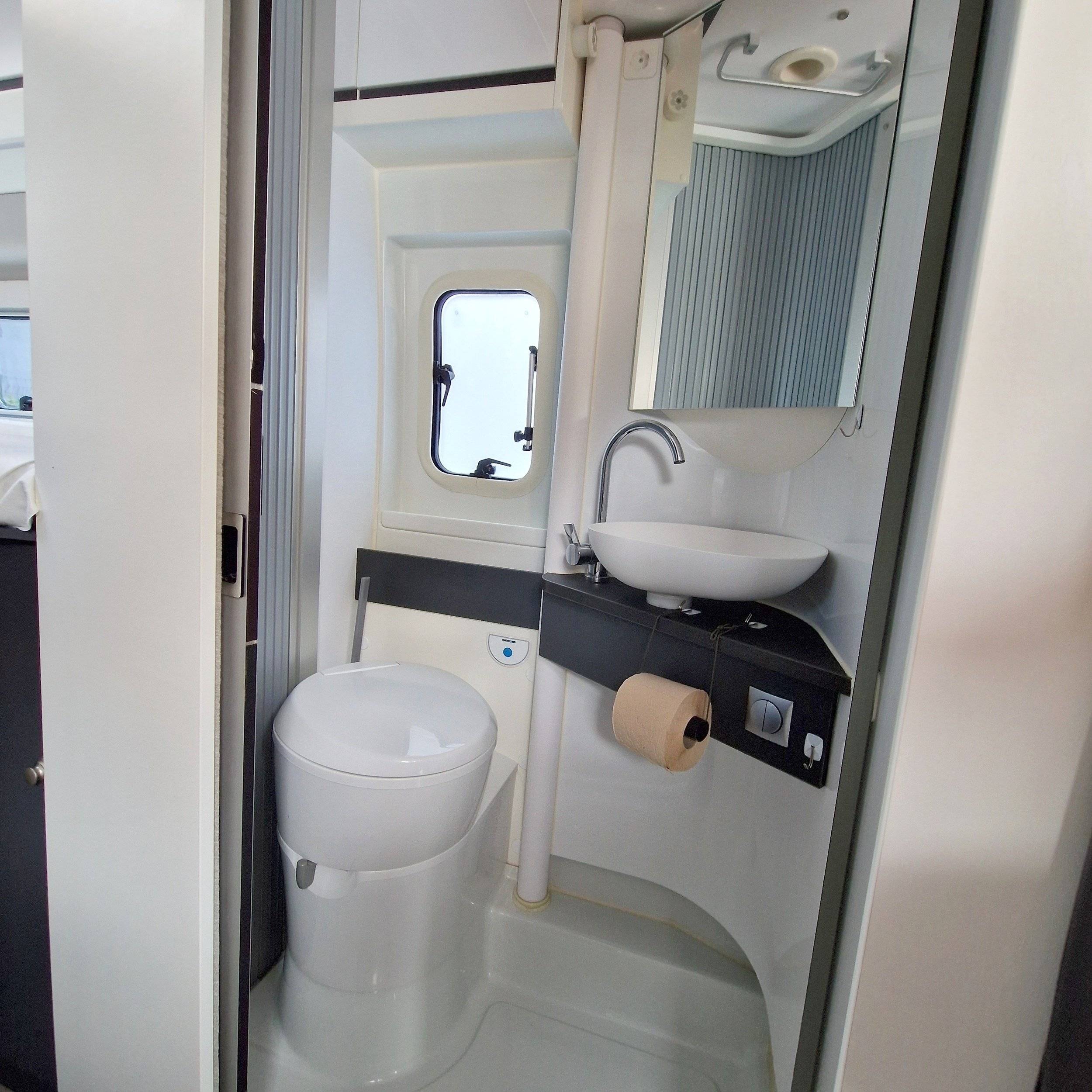 Adria TWIN SUPREME 640 SLB