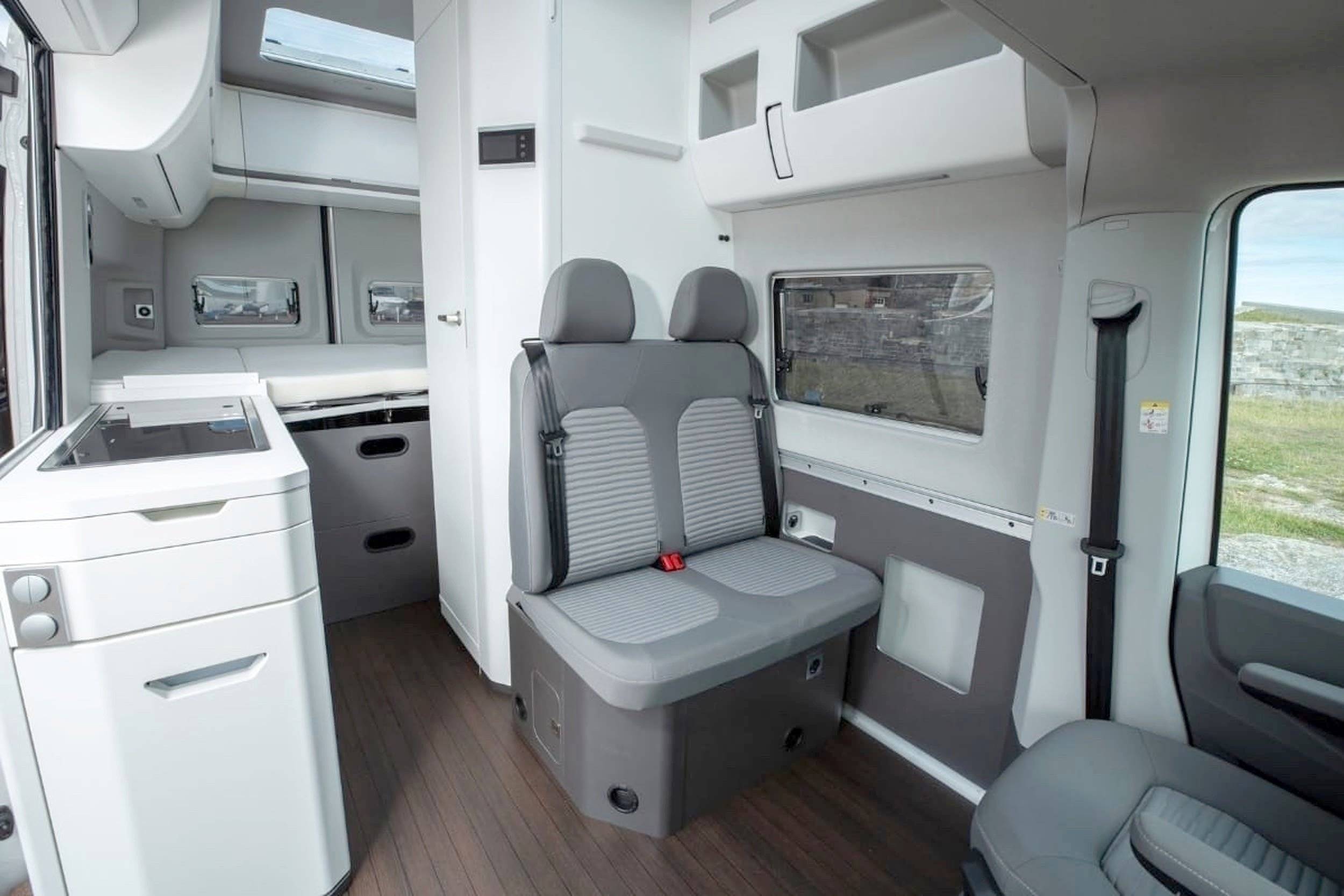 Dinette Volkswagen Gran California - Yescapa