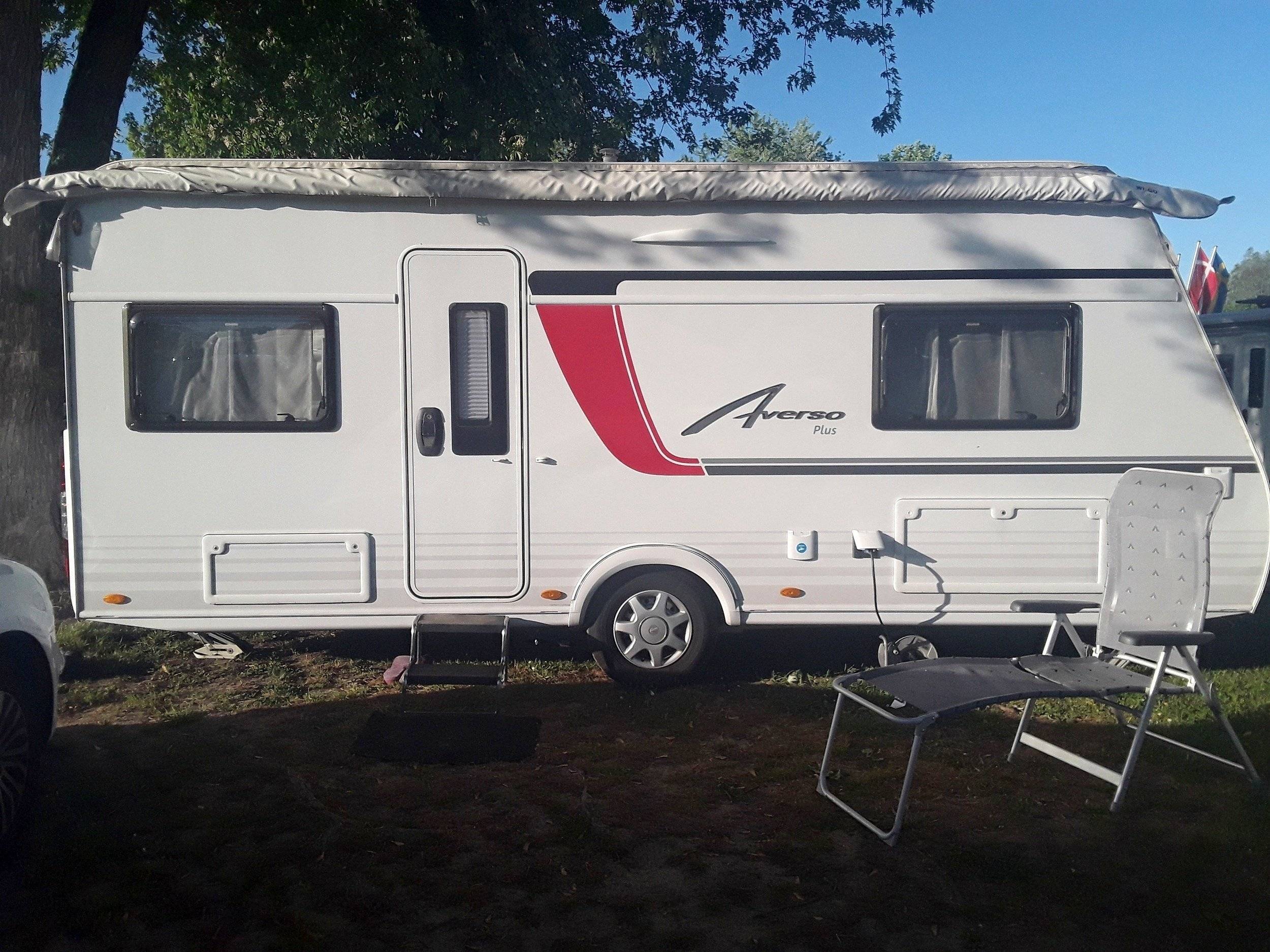 Vista de 3/4 Keine - Yescapa