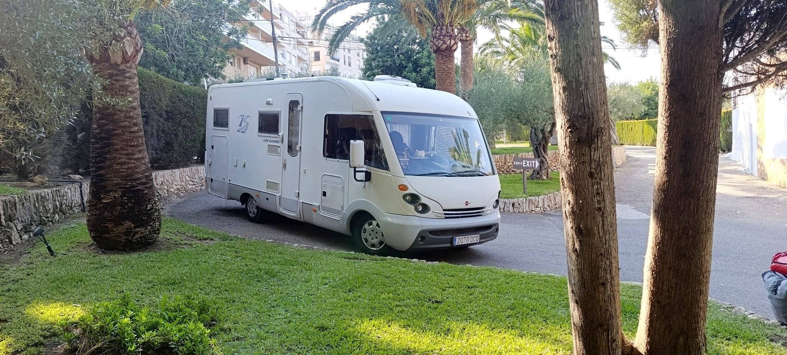 Vista de 3/4 Fiat Ducato 2.8 JTD - Yescapa
