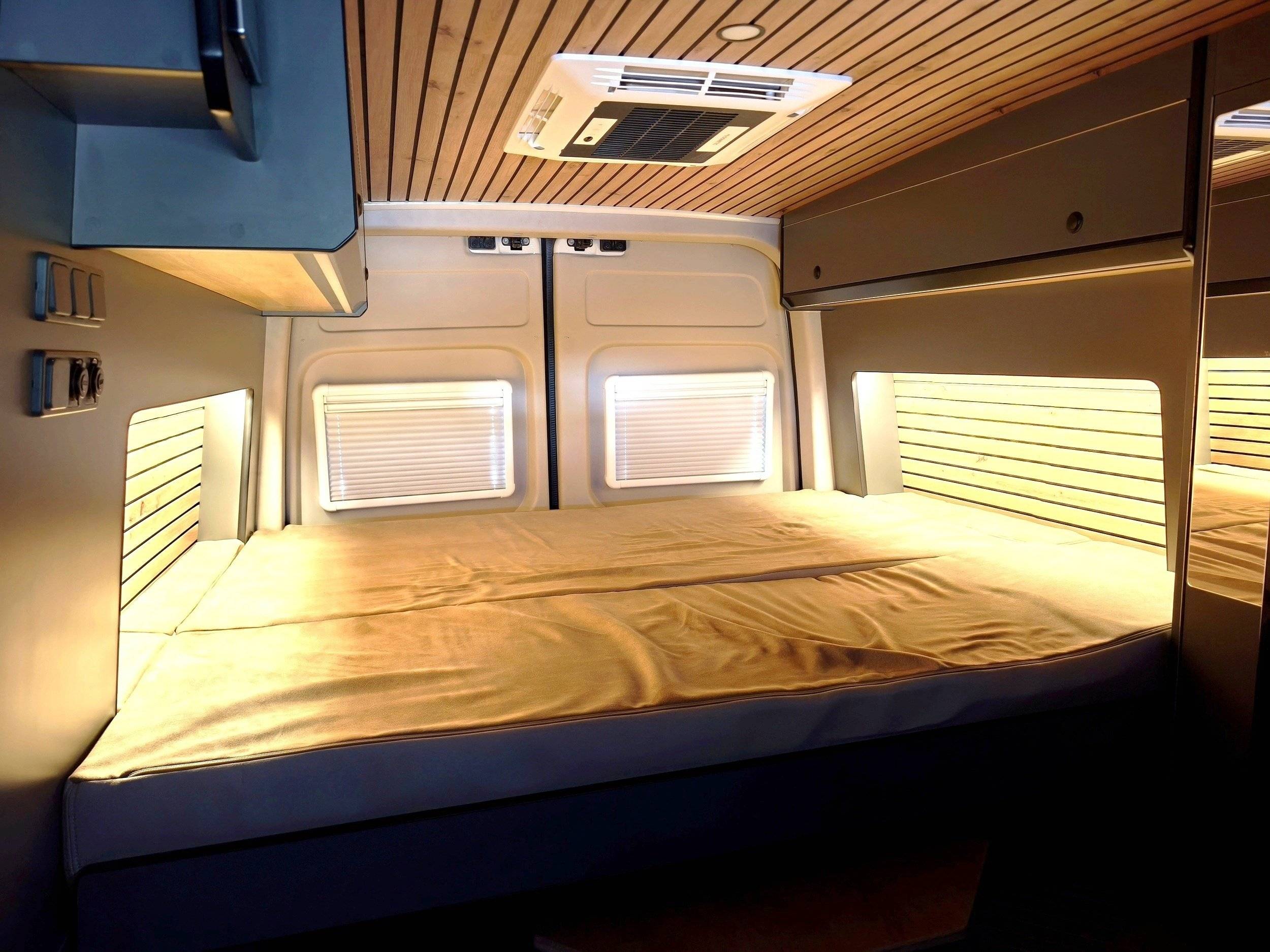 Berth Volkswagen Crafter 4x4 177 cv - Yescapa