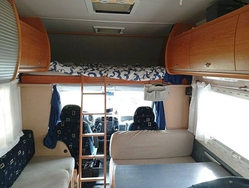 Dining Area Fiat Ducato 2.8 - Yescapa