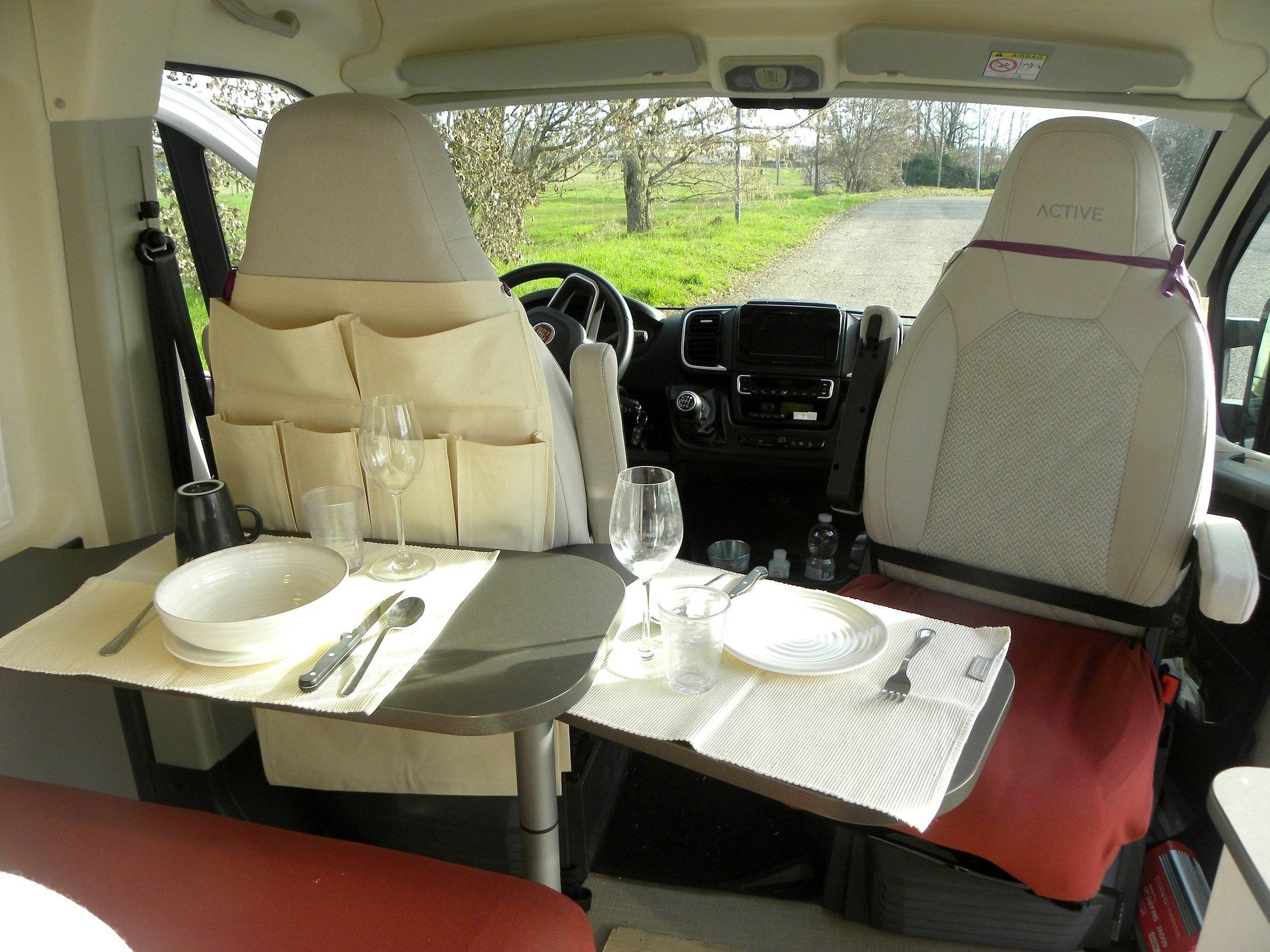 Área de jantar Fiat FIAT DUCATO - Yescapa