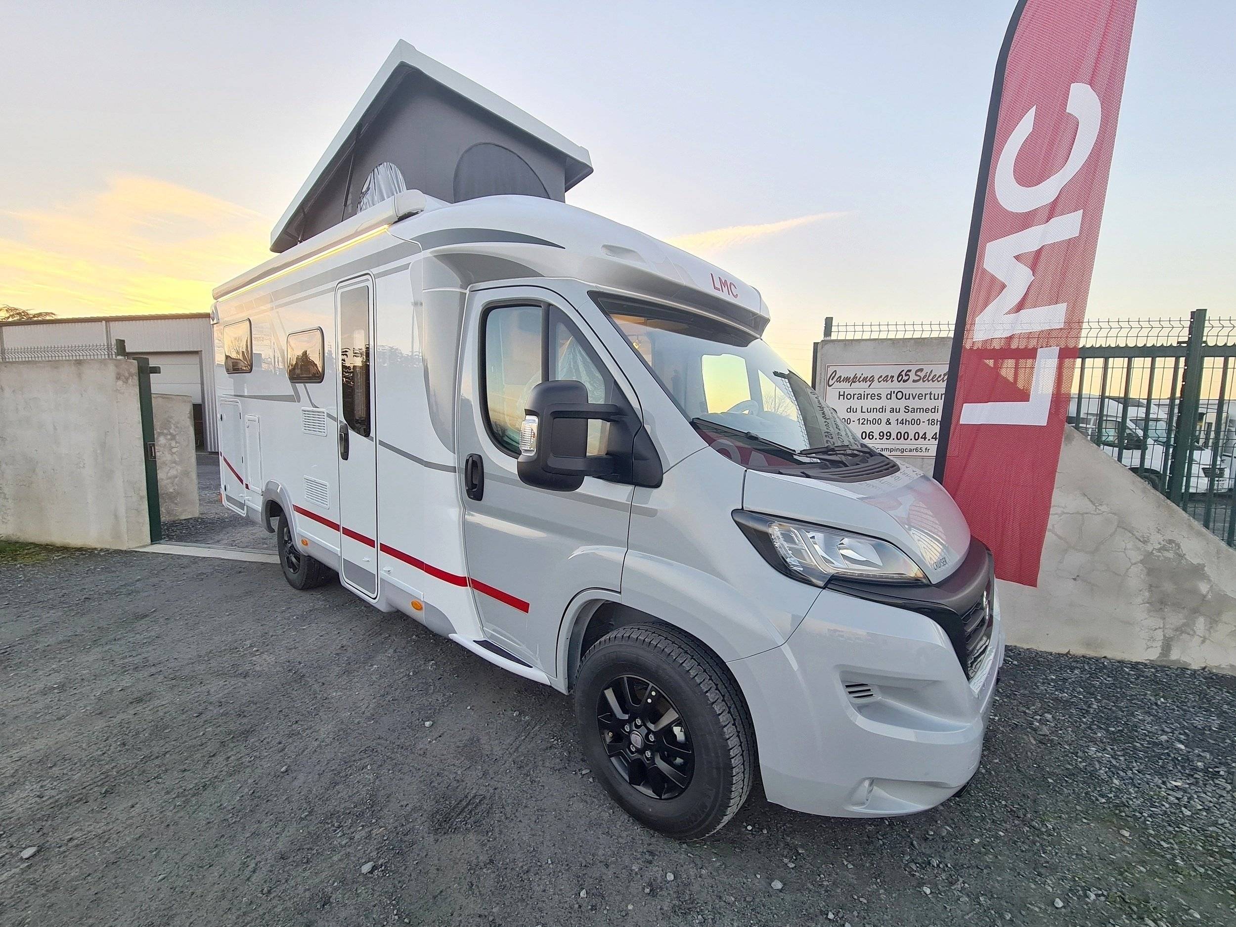 Vista frontale a ¾ Fiat Ducato 2.3L 140cv - Yescapa
