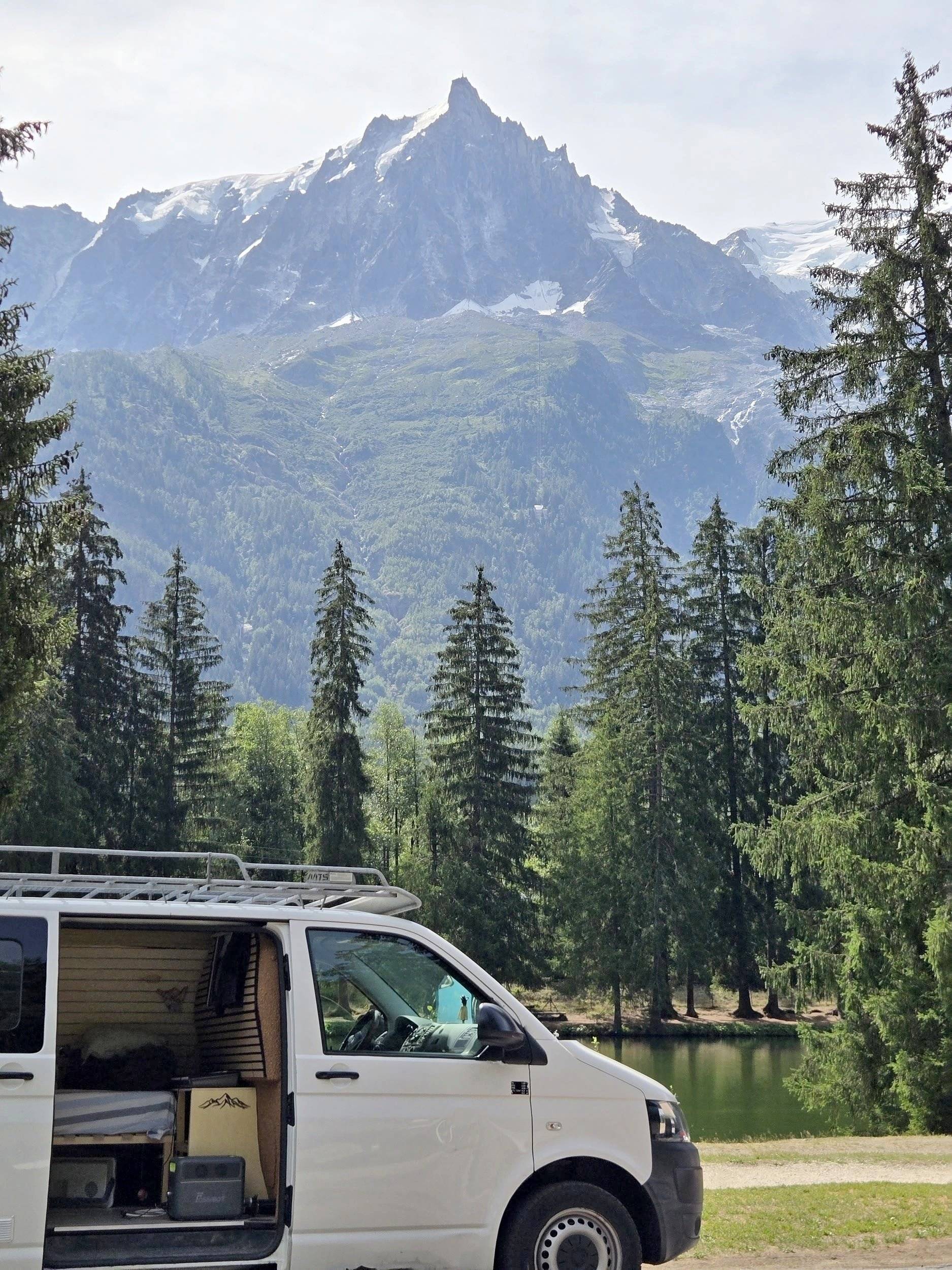 Volkswagen T5 Court 2 l 102 ch