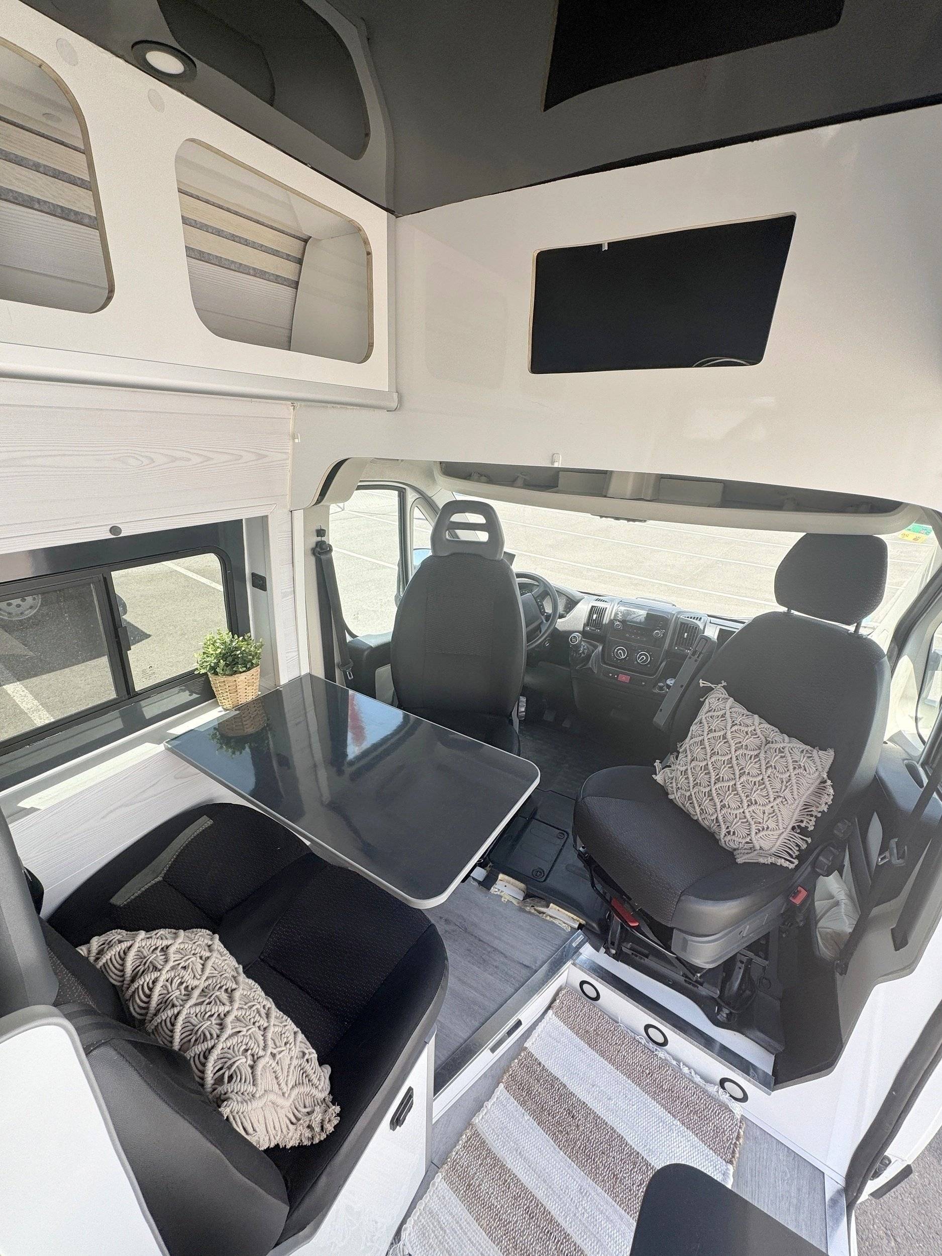 Schlafplätze Citroën Jumper 2,0 l 130 ch - Yescapa