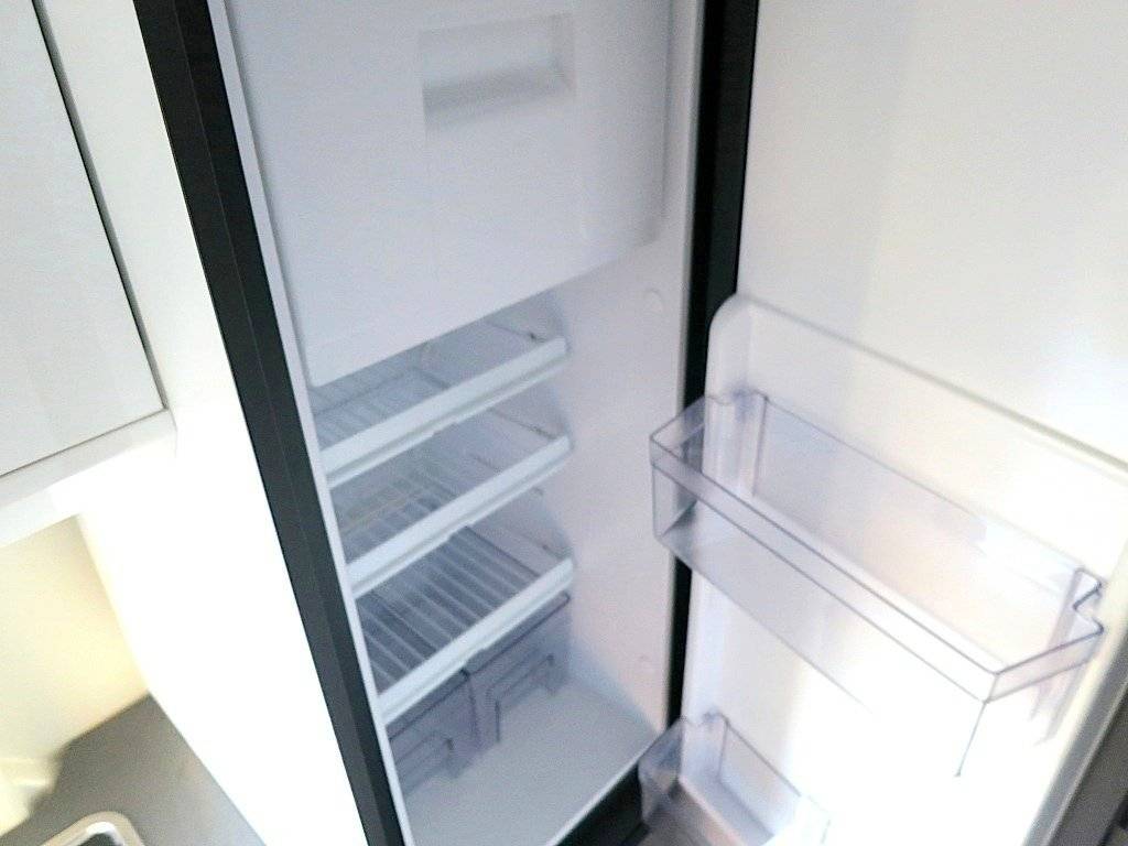 Mclouis MENFYS VAN 3 MAXI S-LINE (1)