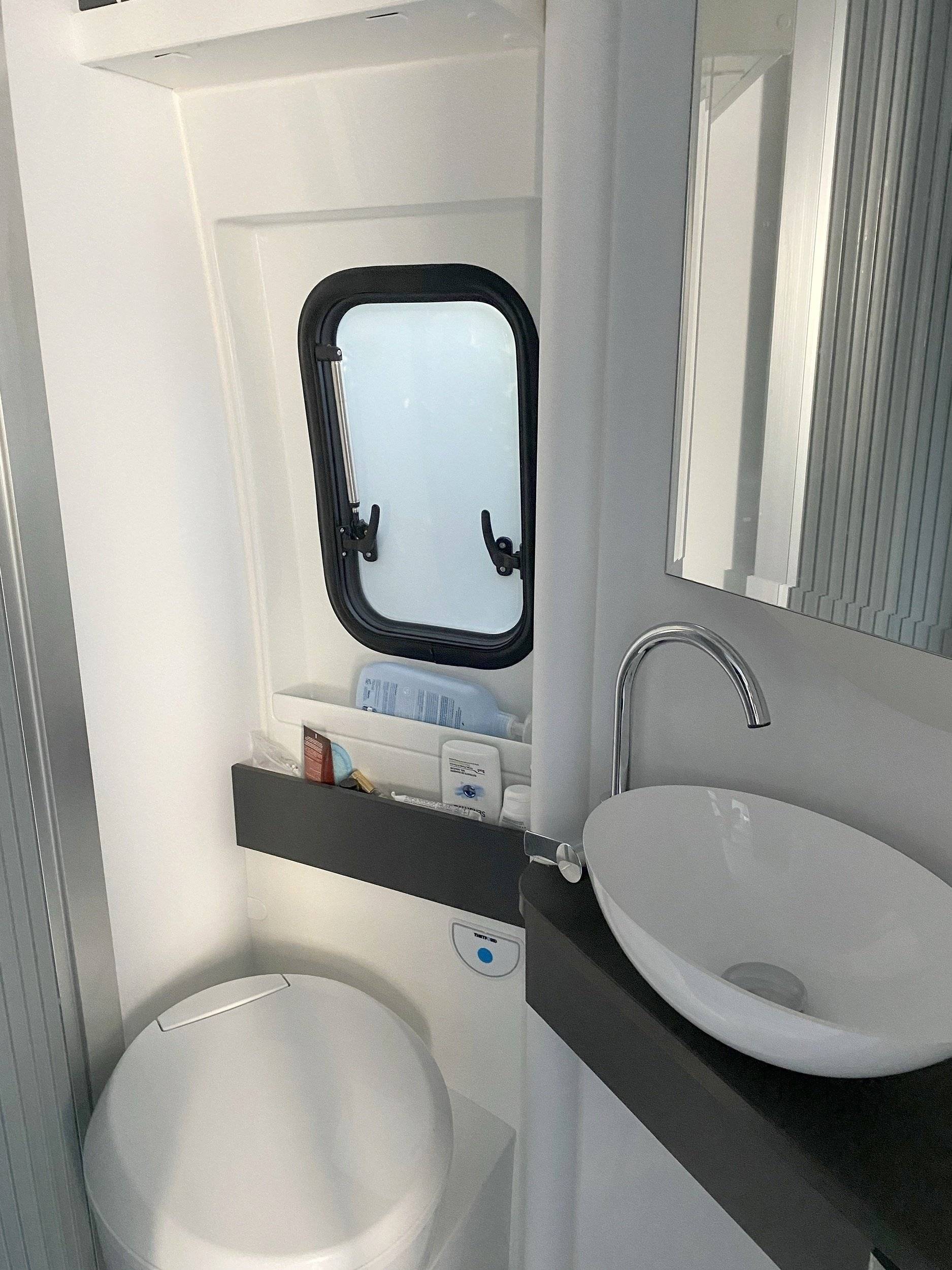 Adria Twin 640 suprême / Autonomie et grand confort 