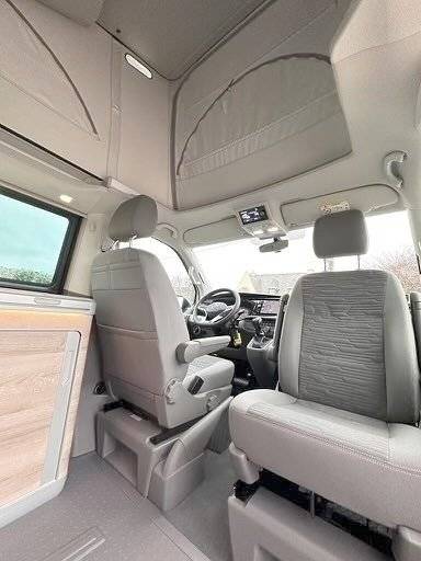 Volkswagen T6.1 California Coast Edition