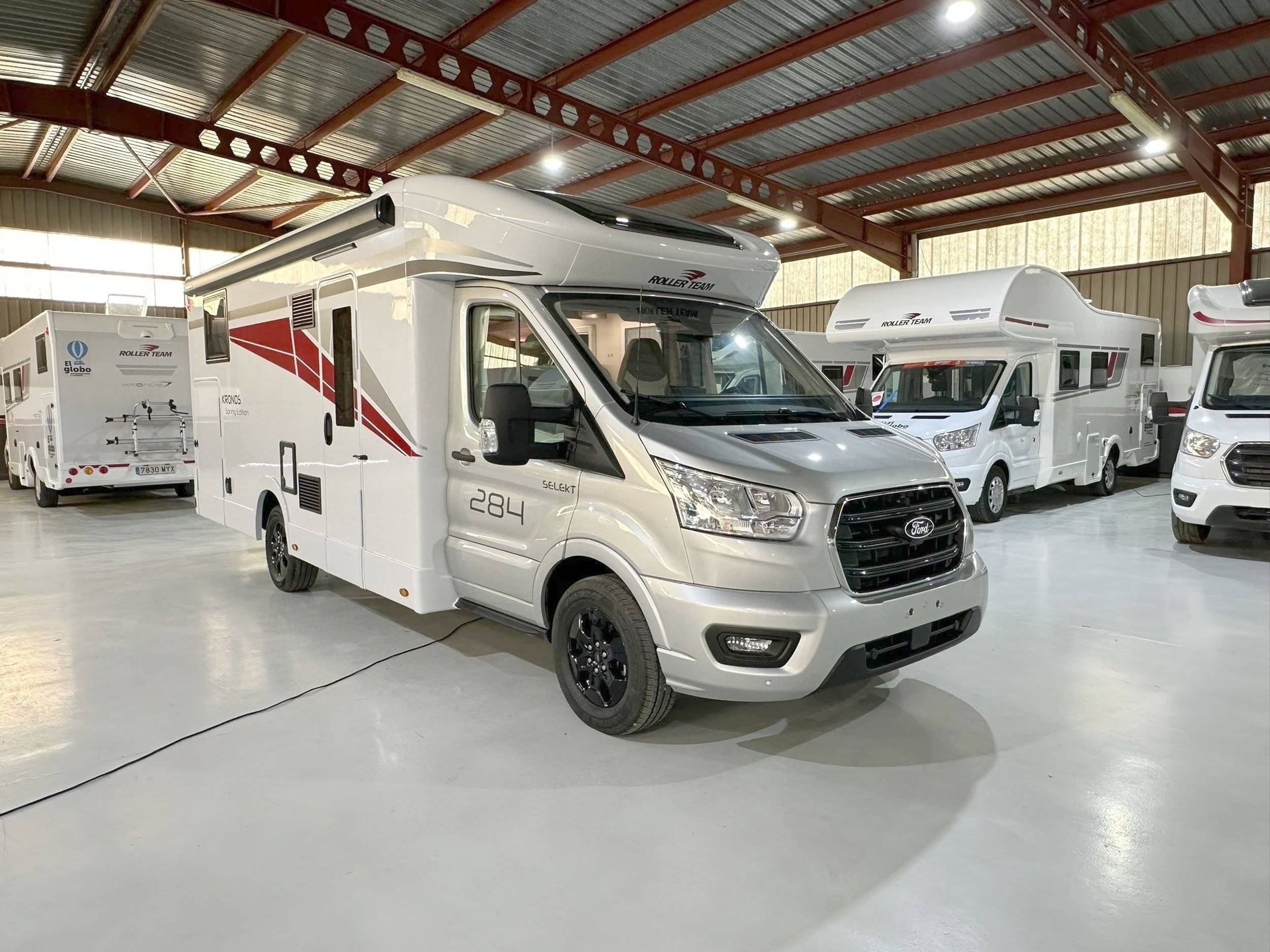 Vista del vehicle angle davanter Ford Ford - Yescapa