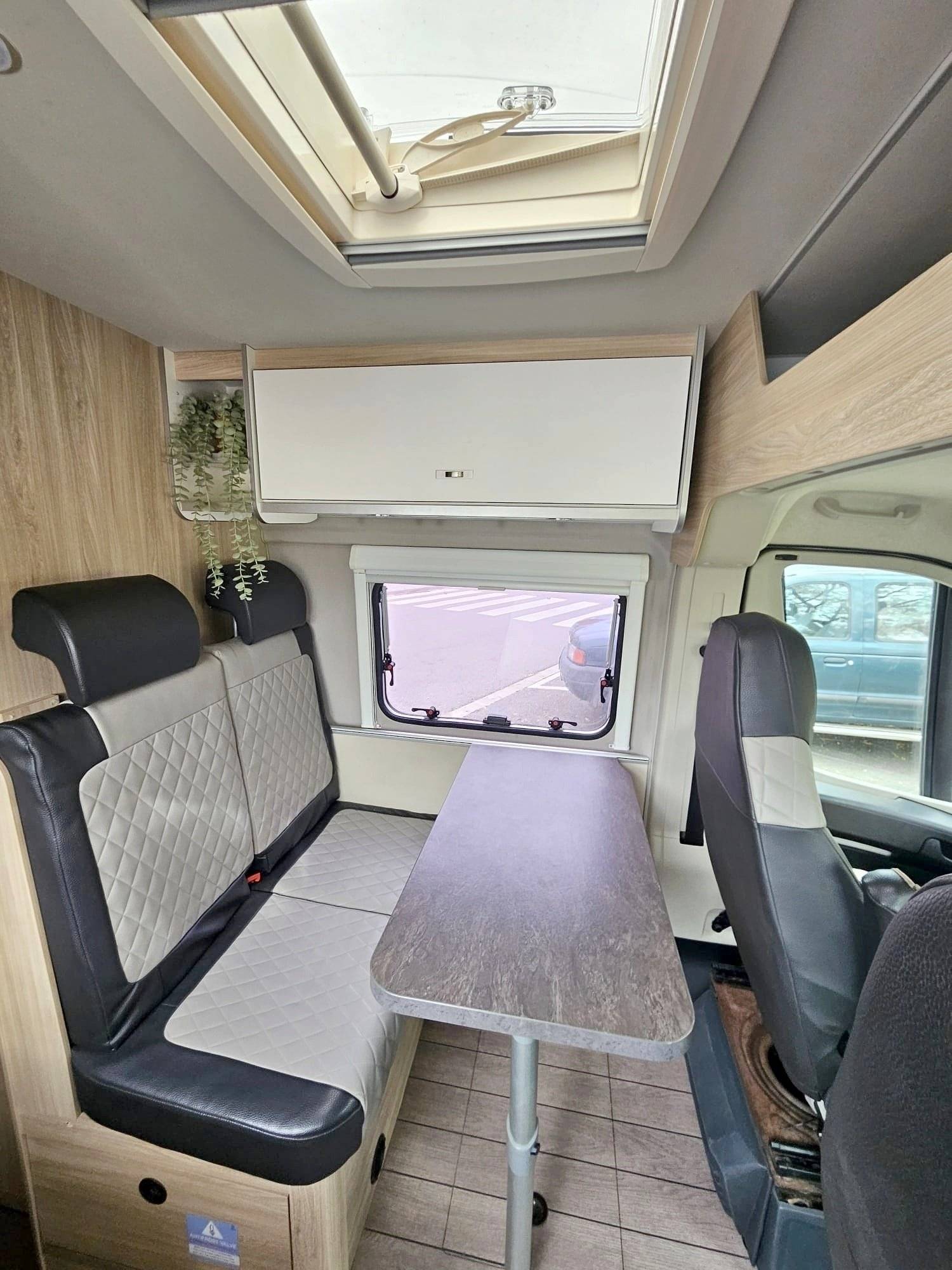 Dinette Fiat FIAT DUCATO - Yescapa