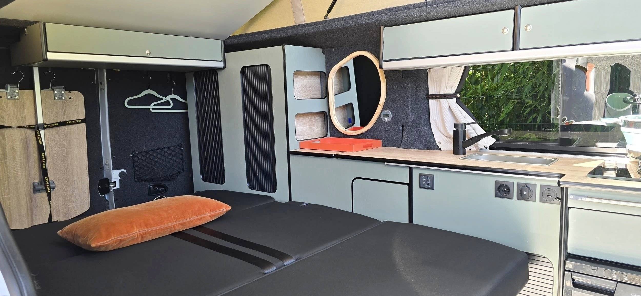 Renault Trafic L2H1 2 l 140 ch