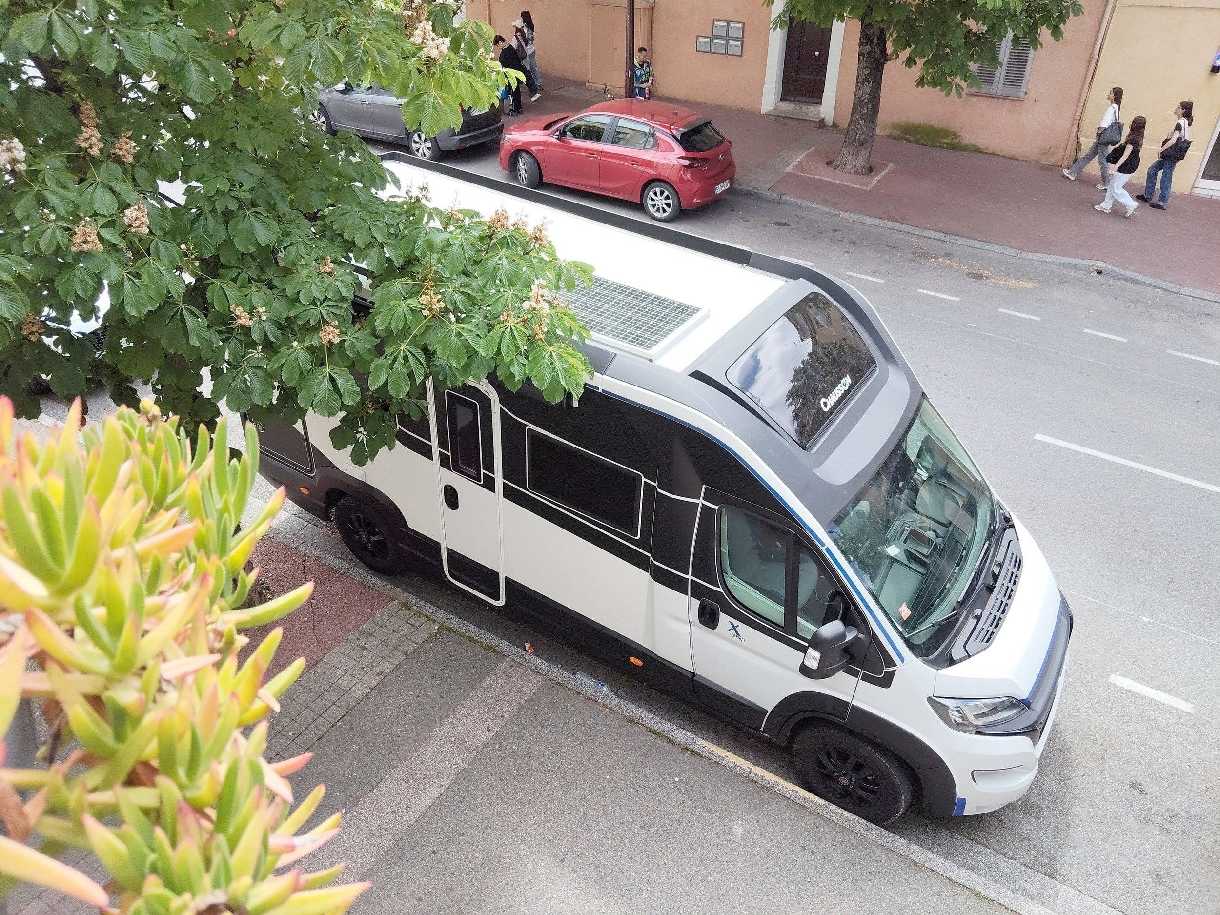 Front view from 3/4 Fiat 140 cv - Yescapa