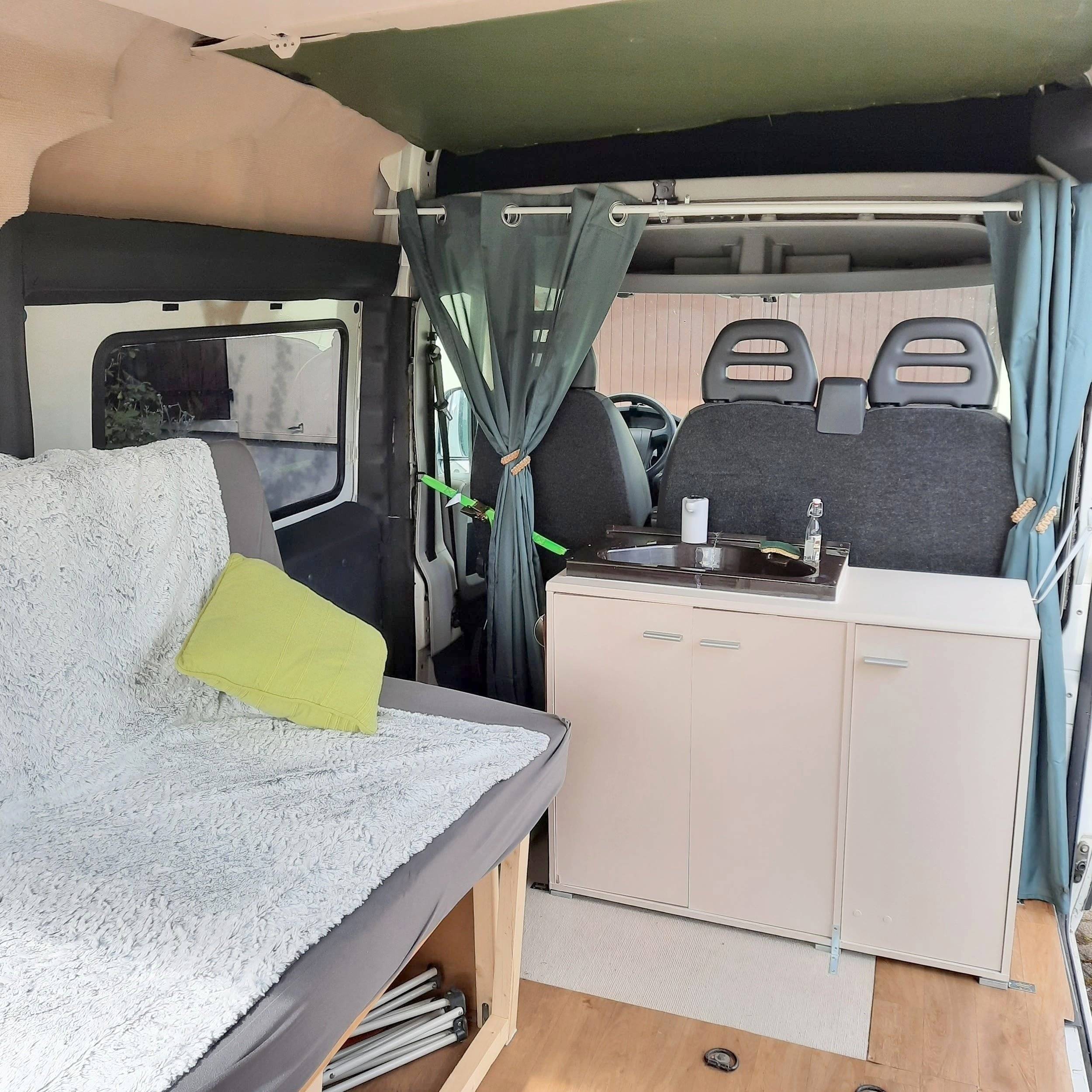 Kitchen Peugeot Boxer - Yescapa