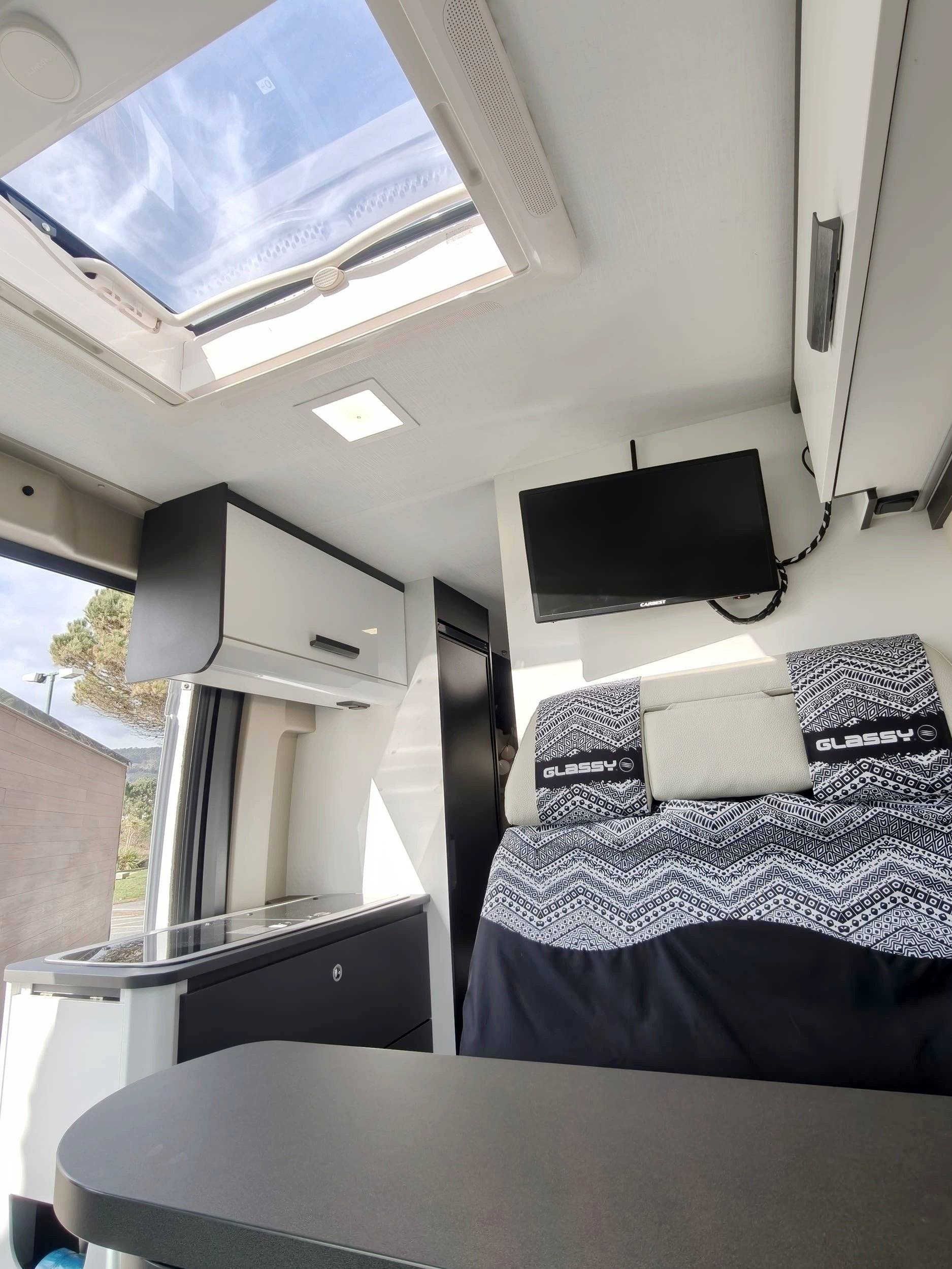 Mclouis Menfys VAN S-Line 3 Maxi